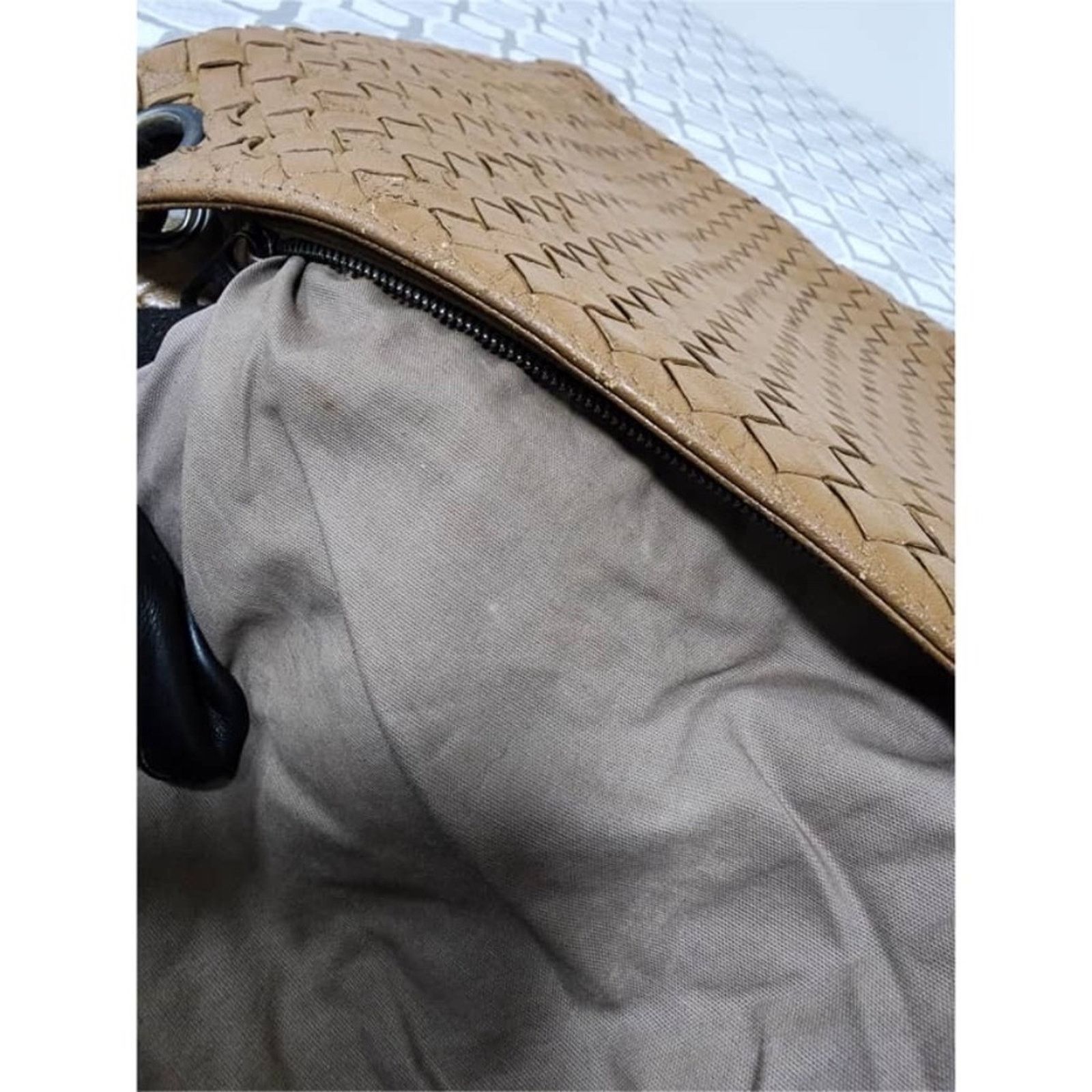 Bottega Veneta Authentic Bottega Veneta Intrecciato Messenger Bag Beige Size ONE SIZE - 13 Thumbnail