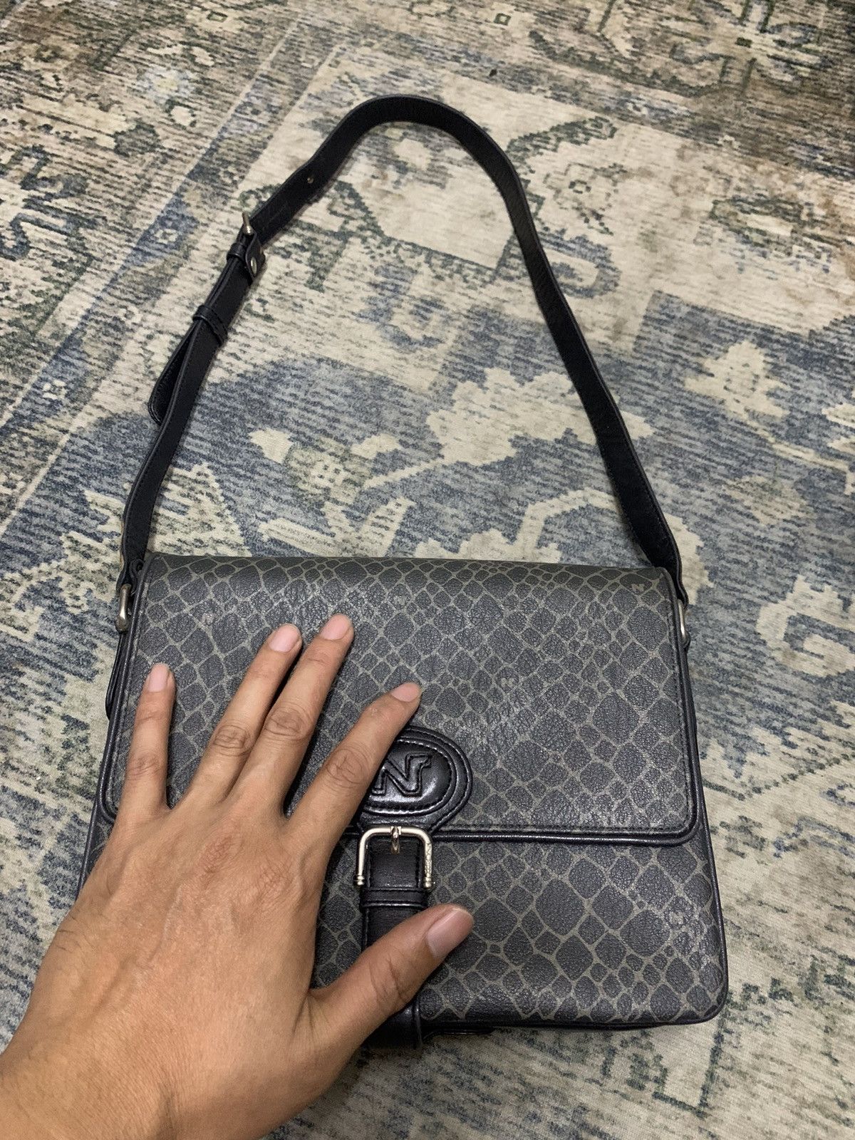 Nina Ricci × Vintage Nina Ricci Giraffe Monogram Shoulder Bag Size ONE SIZE - 21 Thumbnail