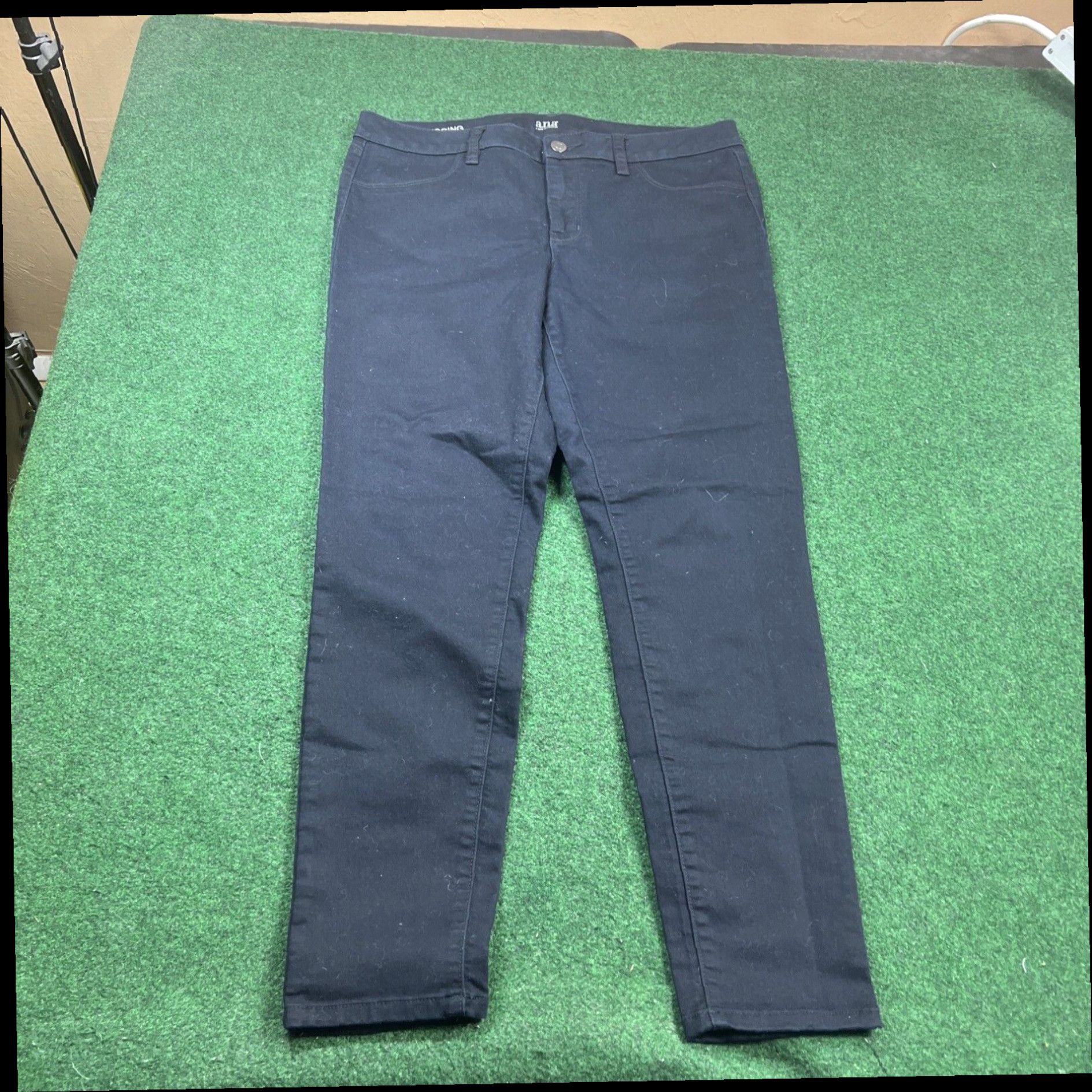 Vintage A.N.A. women’s black jeggings Sz 31/12 Measured 34x29 Size 31" - 1 Thumbnail
