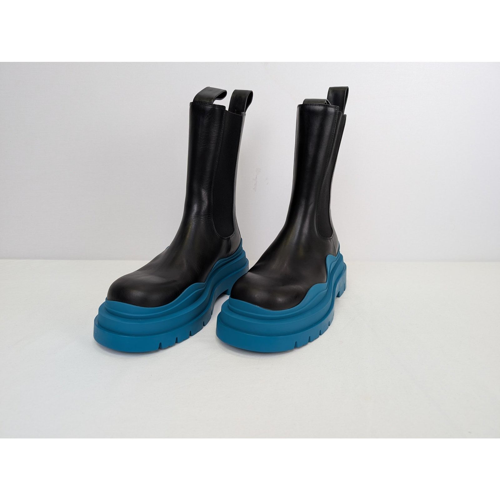 Bottega Veneta o1rshd1 Military Calf Tire Boot Calfskin in Black Size US 10 / EU 43 - 8 Thumbnail