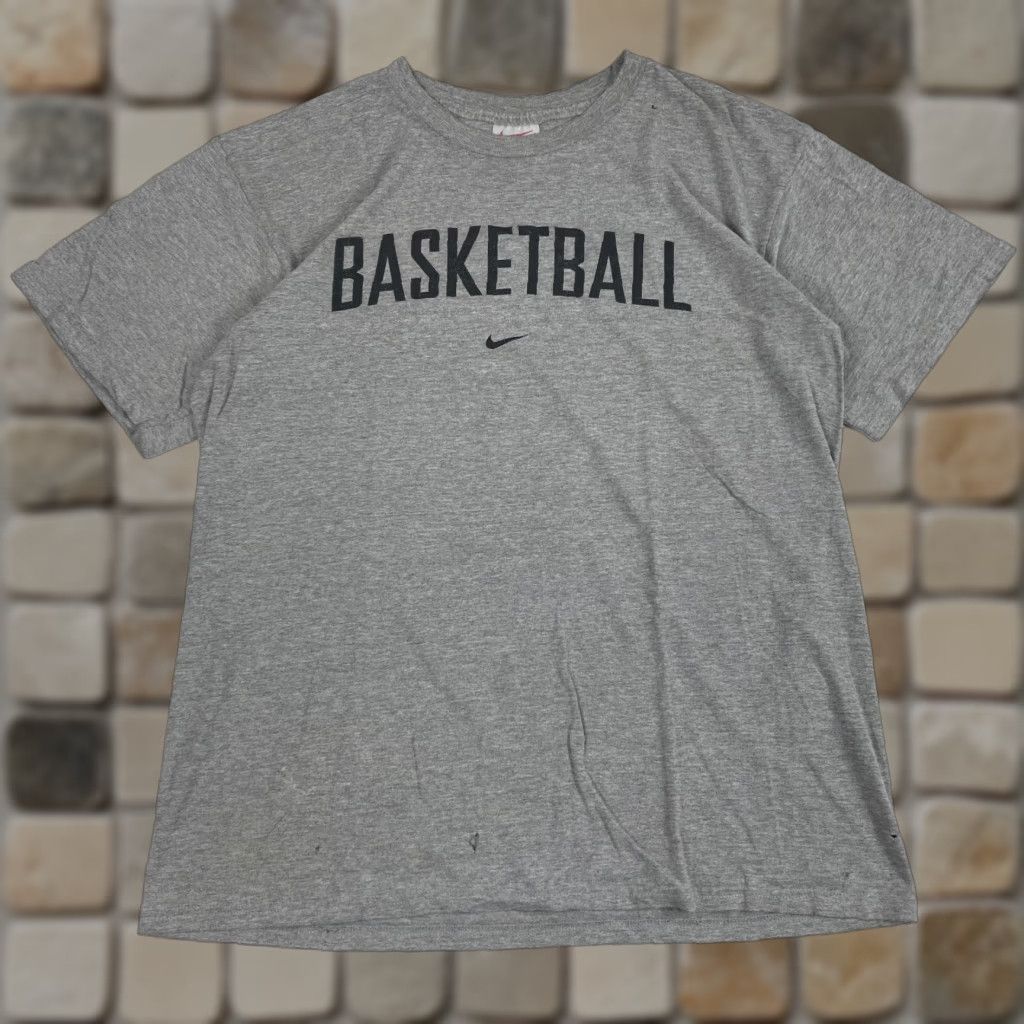 Nike VINTAGE Nike Shirt Mens Medium Gray Center Swoosh Basketball Short Sleeve Mens T-Shirt Size US M / EU 48-50 / 2 - 1 Thumbnail