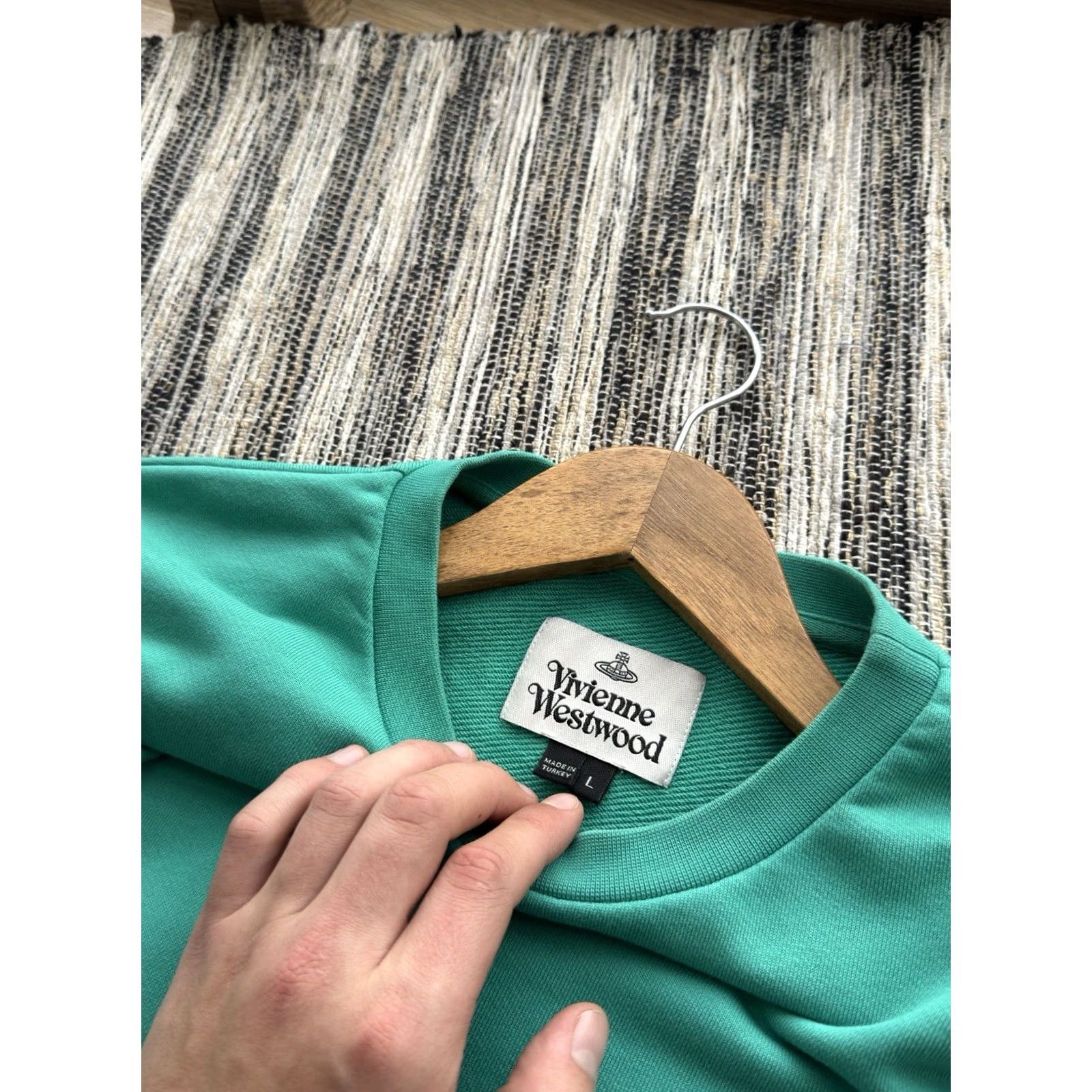 Vivienne Westwood VINTAGE Vivienne Westwood Turquoise Logo Sweatshirt Men L Crew Neck Pullover 90s Retro Designer City Italy Embroidered Accent Logo Mens Size US L / EU 52-54 / 3 - 4 Thumbnail