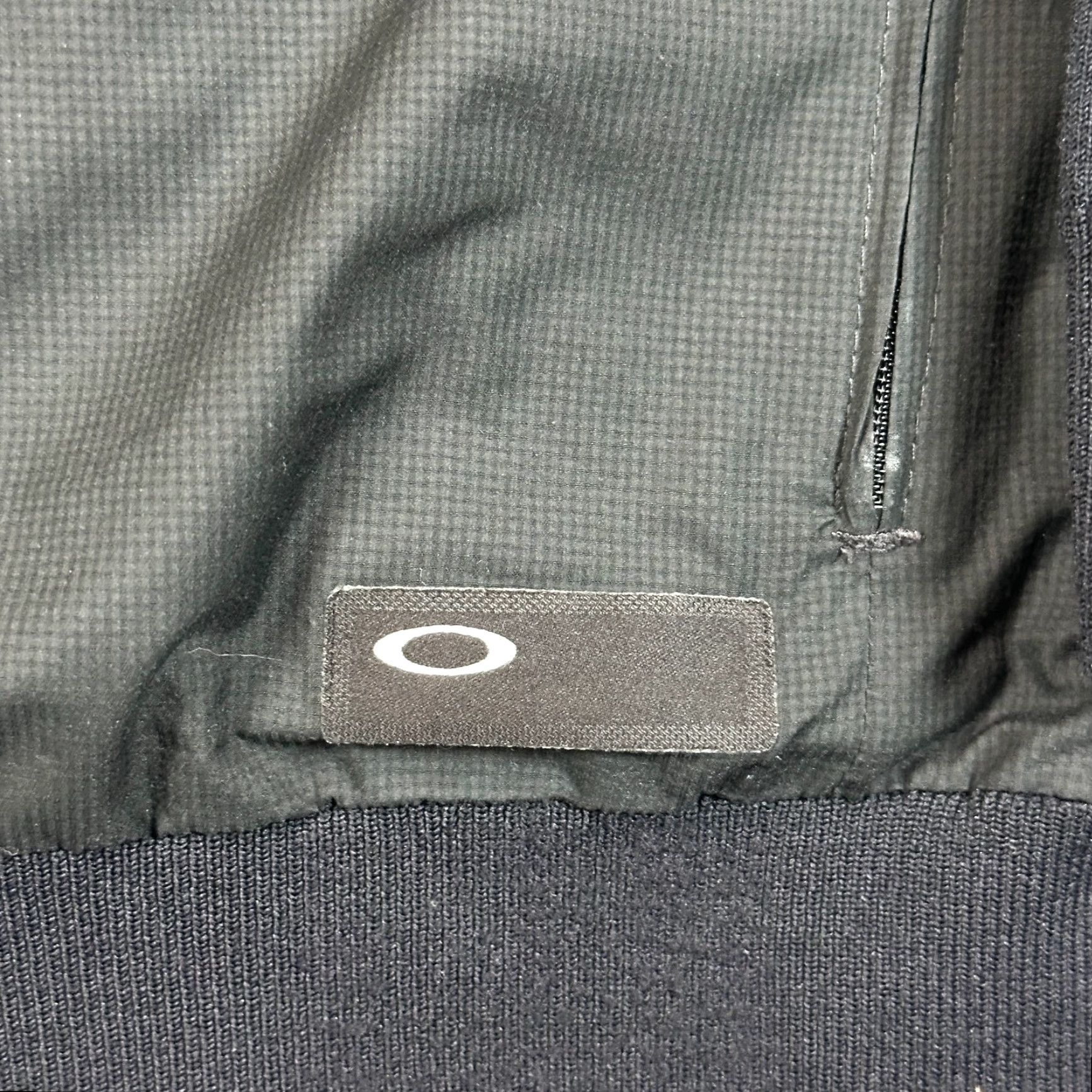 Oakley VINTAGE Oakley Jacket Mens L Black Wool Blend Softshell Hybrid Golf Warm Size US L / EU 52-54 / 3 - 7 Thumbnail