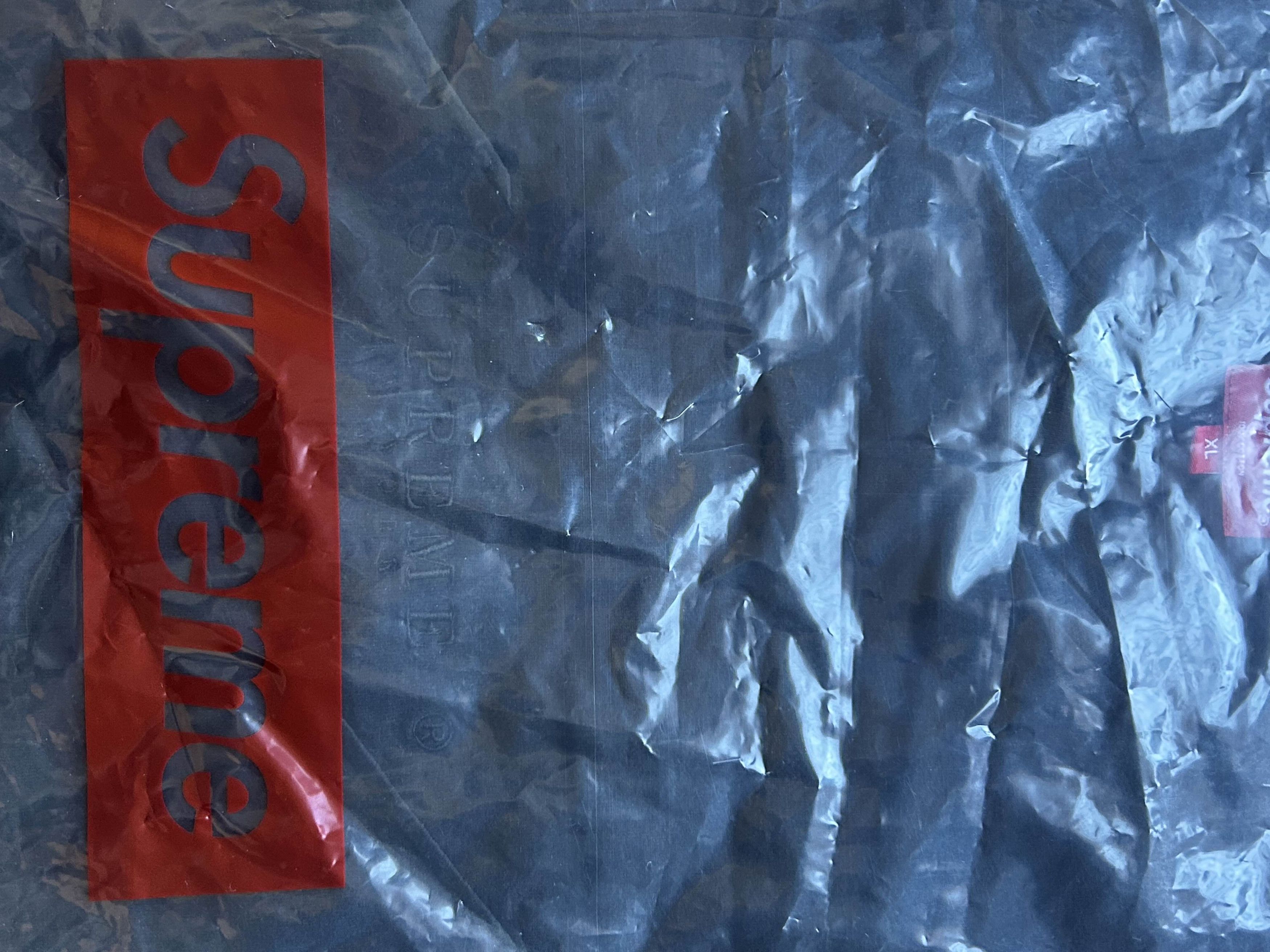 Supreme '18 Supreme Tonal Embroidery Tee Size US L / EU 52-54 / 3 - 3 Thumbnail