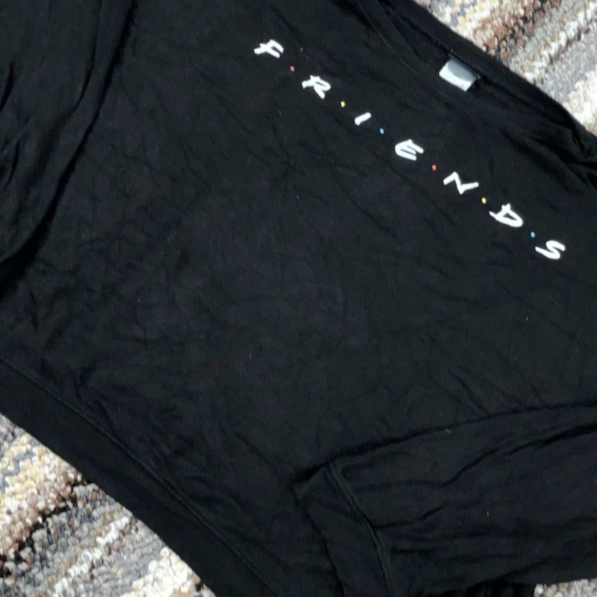 Vintage Friends Sweatshirt Women M Black Crew Neck Oversized Pullover Casual Activewear 90s? Size M / US 6-8 / IT 42-44 - 2 Thumbnail