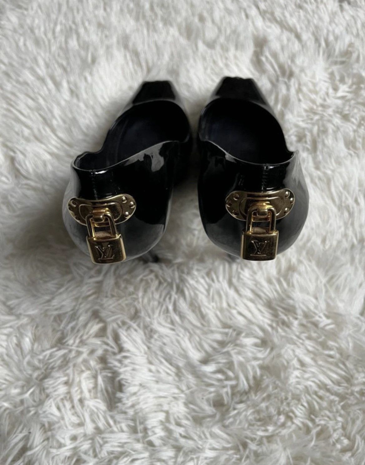 Louis Vuitton Louis Vuitton lock edition heels Size US 8 / IT 38 - 2 Thumbnail