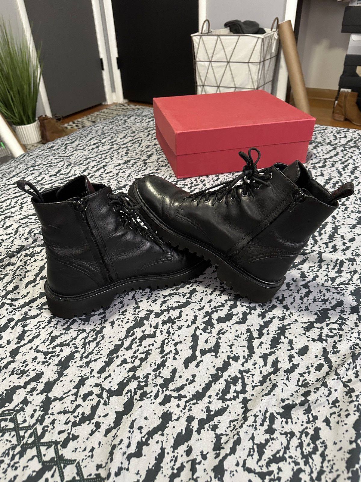Valentino Valentino Garavani Men Combat Leather Boot Size US 8 / EU 41 - 6 Thumbnail
