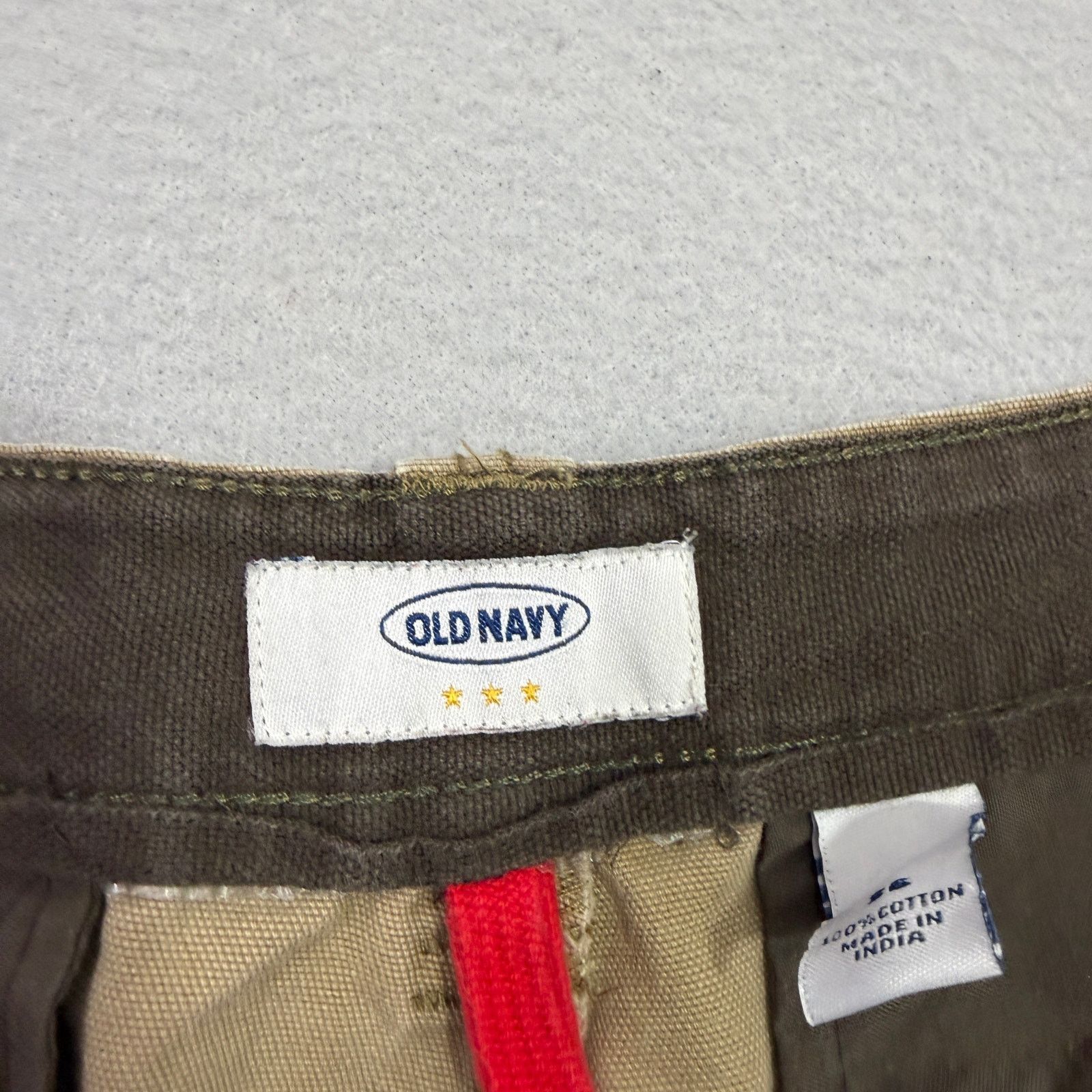 Old Navy Vintage Old Navy Cargo Shorts Men's 36 Tan 10" Inseam y2k Size US 36 / EU 52 - 5 Thumbnail