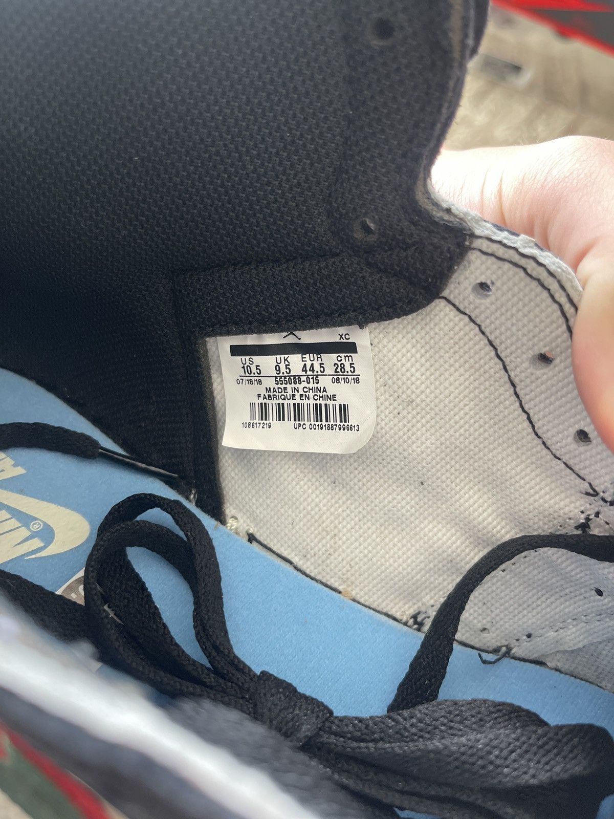Jordan Brand × Nike Air Jordan 1 Sports Illustrated Size 10.5 Size US 10.5 / EU 43-44 - 6 Thumbnail