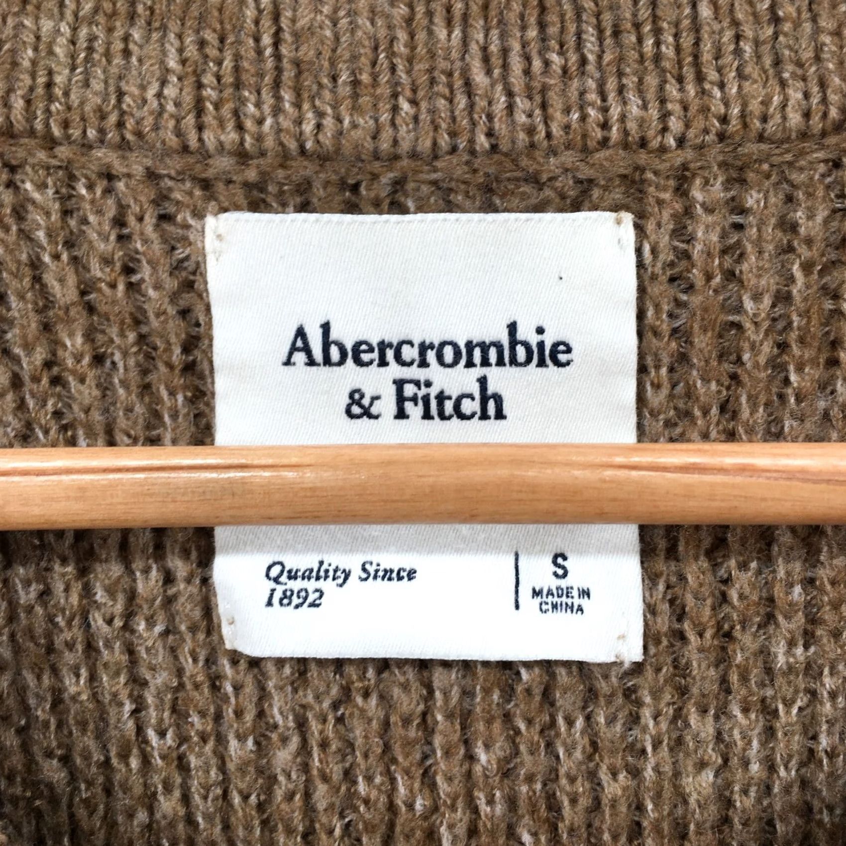 Abercrombie & Fitch Abercrombie & Fitch Pullover Sweater Womens S Brown Round Neck Long Sleeve Knit Size S / US 4 / IT 40 - 6 Thumbnail