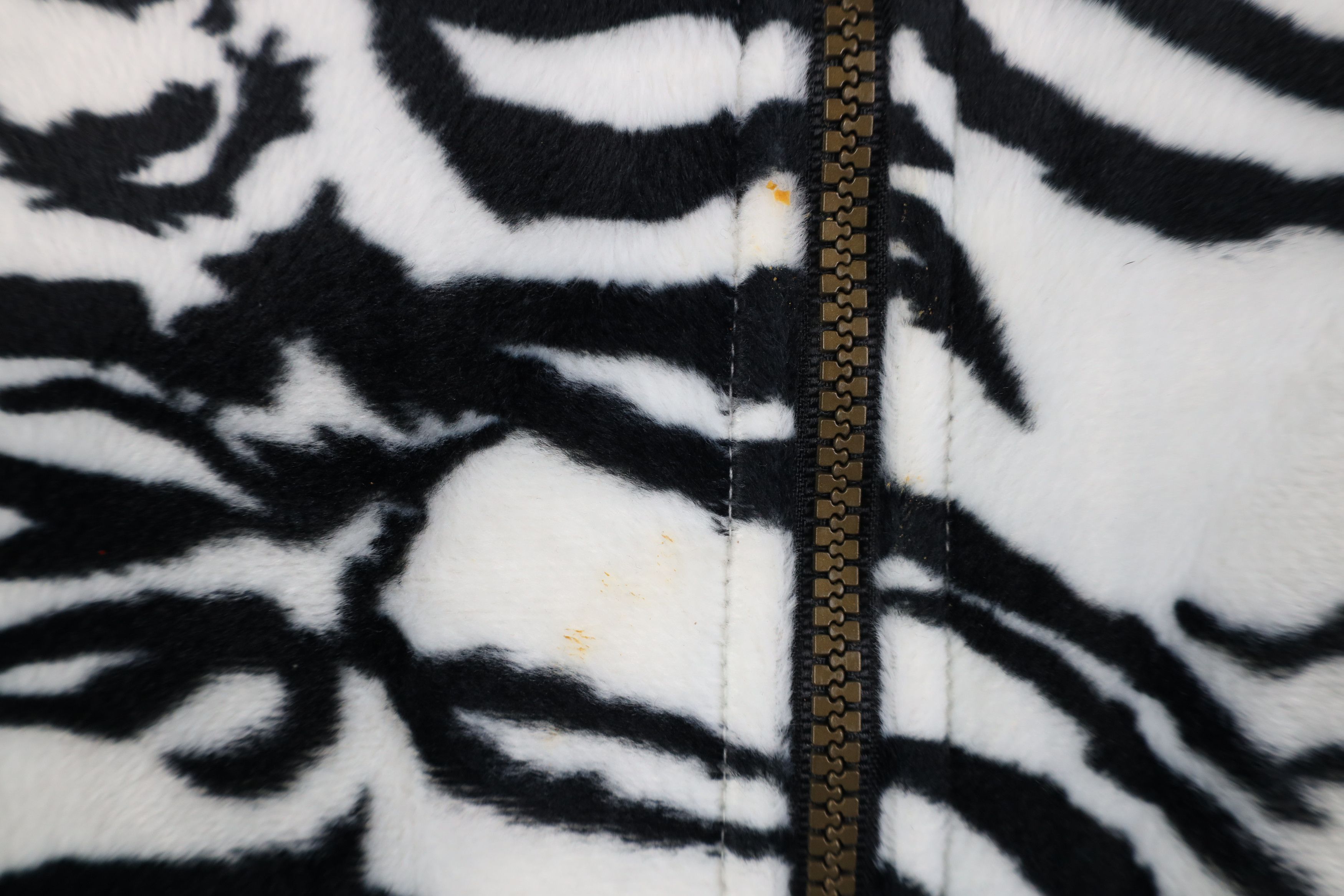Vintage Vintage 90s Streetwear Zebra Striped Fleece Vest Jacket Size XXL / US 16-18 / IT 52-54 - 4 Thumbnail