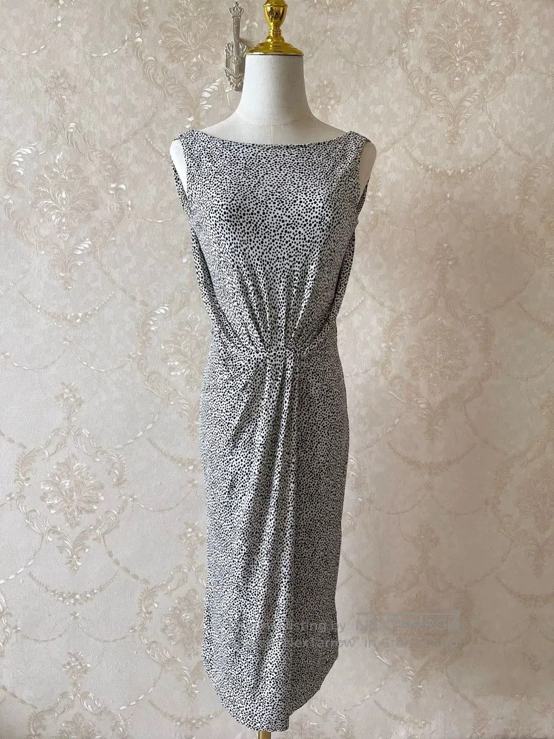 Gucci Gucci Runway Polka Dot Logo Dress. Size M / US 6-8 / IT 42-44 - 1 Thumbnail