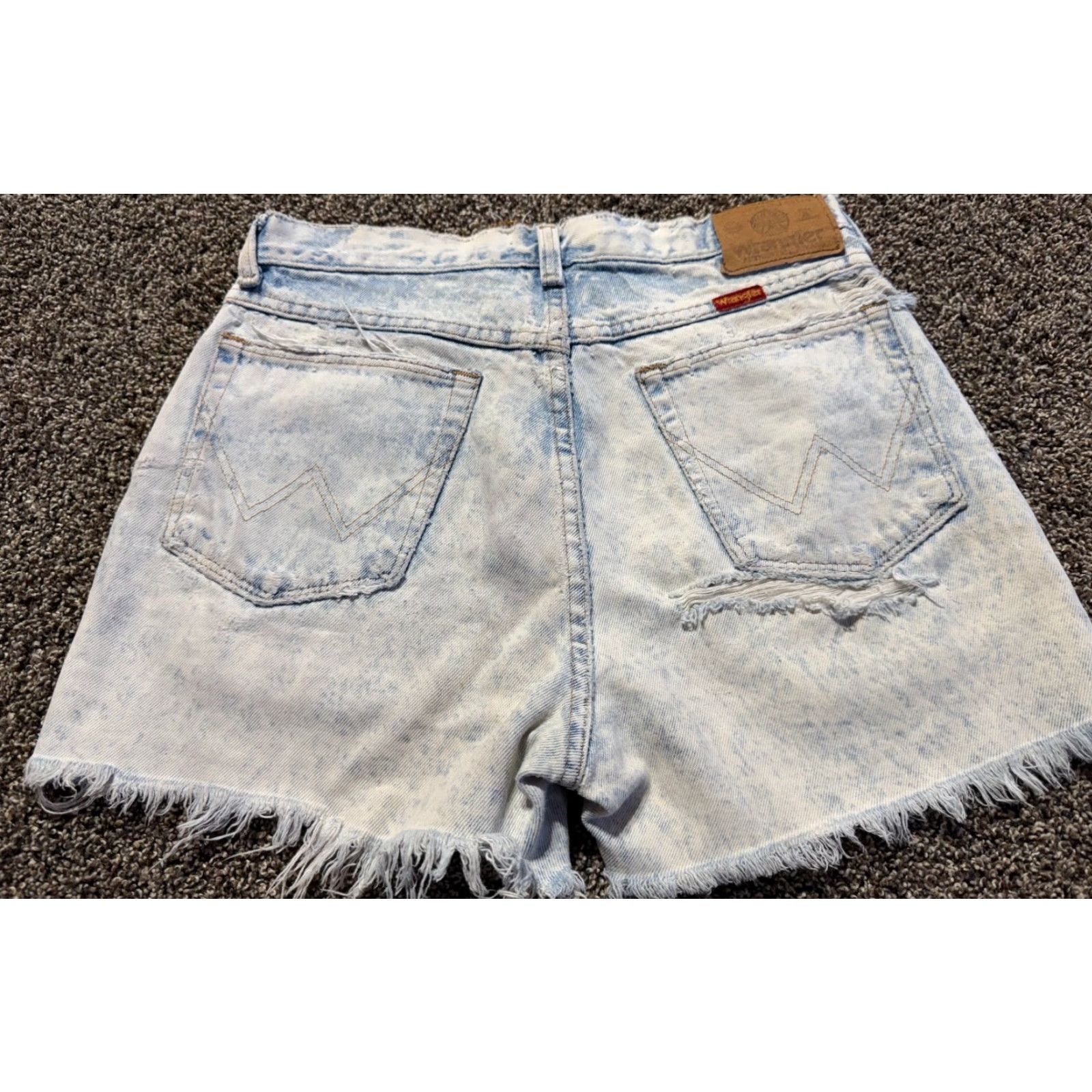Wrangler VINTAGE Wrangler Women's Shorts Size 28 Denim Blue Distress Acid Wash 5-Pocket High Rise USA Made Size 28" / US 6 / IT 42 - 4 Thumbnail