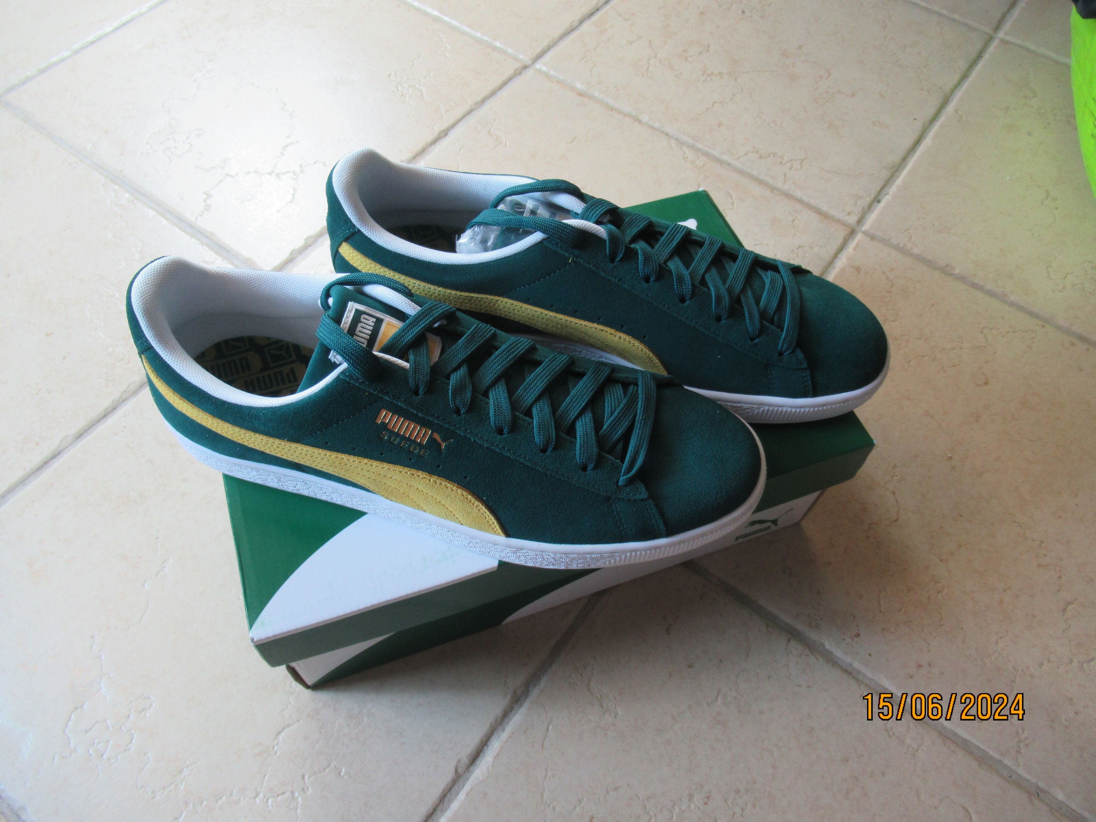 Puma Puma Suede Teams II Size US 12 / EU 45 - 1 Thumbnail