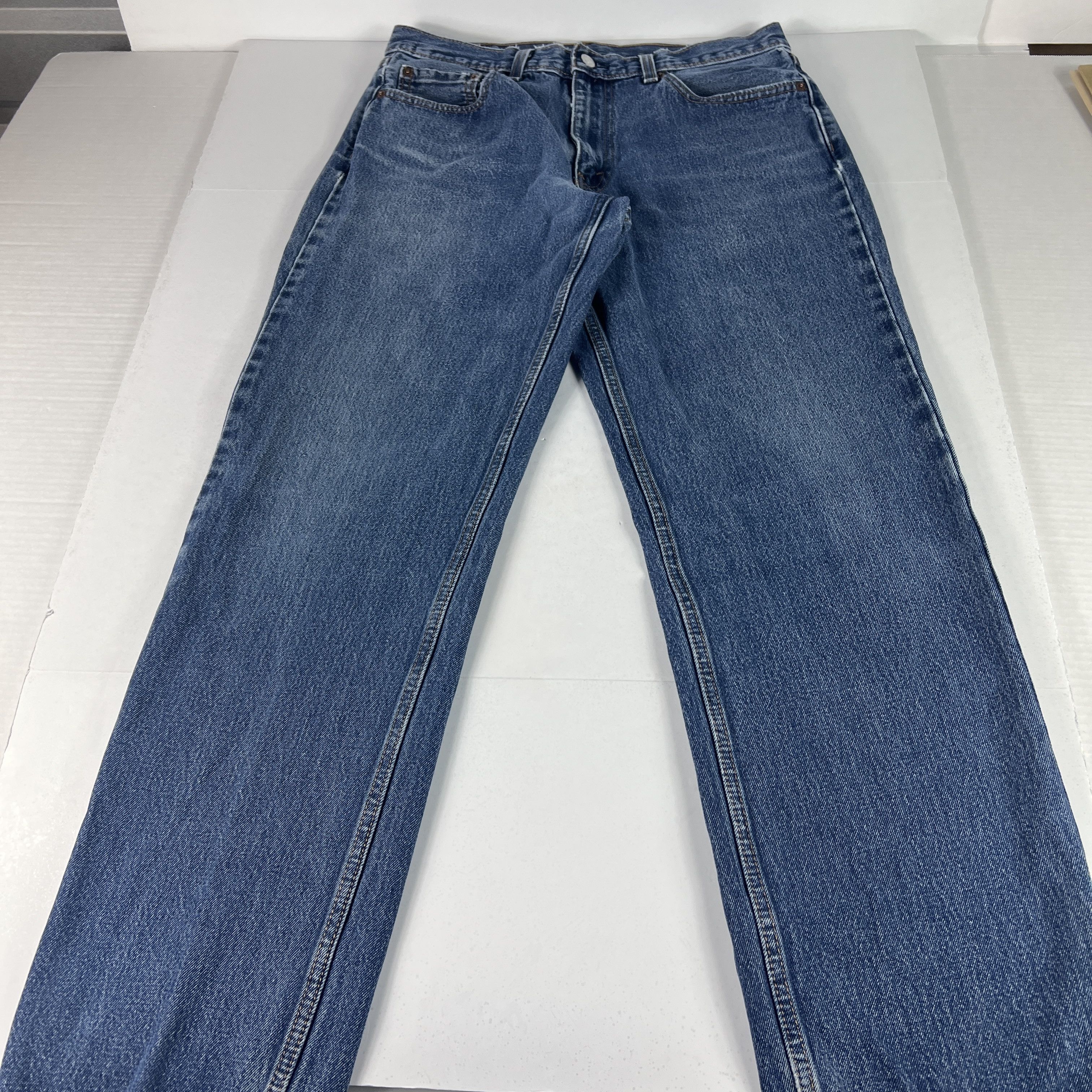 Levi's Levi's Jeans 550 Relaxed Fit Straight Leg Blue Denim Size US 33 - 1 Thumbnail