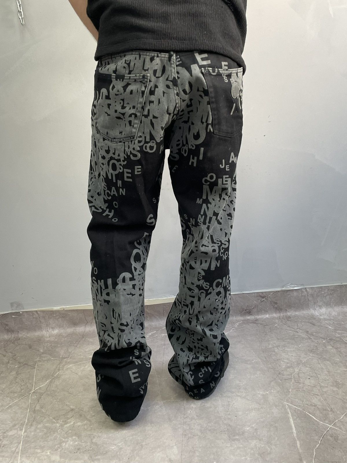 Moschino Rare monogram Moschino Jeans y2k monogram baggy pants jeans Size US 32 / EU 48 - 11 Thumbnail