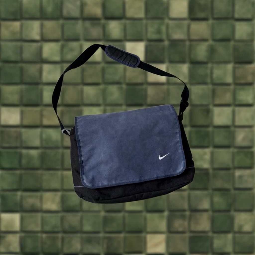 Nike VINTAGE Nike Shoulder Bag Blue Cross 90s Retro Sports Unisex Adults Cotton Polyester Bag Size ONE SIZE - 1 Thumbnail