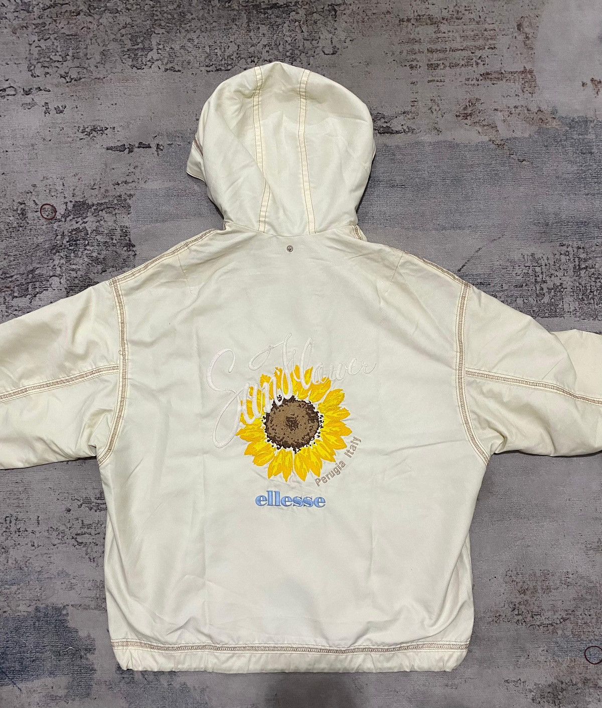 Ellesse Vintage Ellesse Perugia Italy Sun Flower Winter Ski Hoodie Size US L / EU 52-54 / 3 - 2 Thumbnail