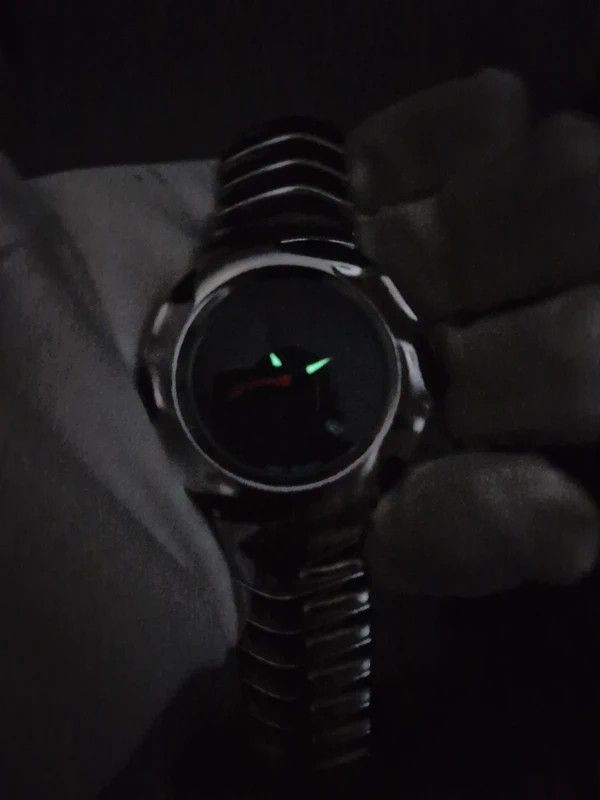 Y2K Retro Stainless Steel Blade Style Watch Black Dial