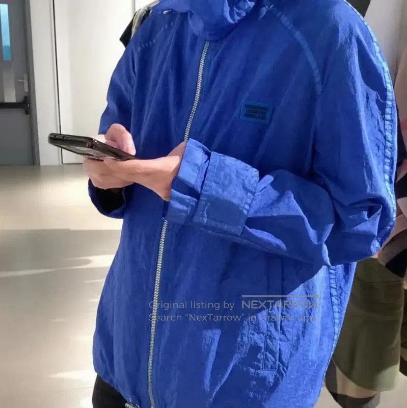 Burberry Burberry Blue Men's Lightweight Jacket. Size US S / EU 44-46 / 1 - 9 Thumbnail
