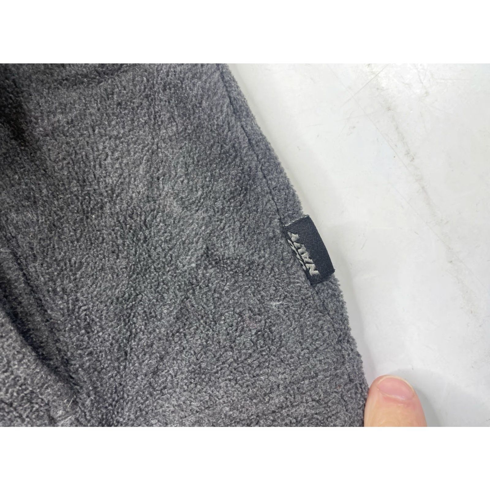 Old Navy VINTAGE Old Navy Hoodie Sweatshirt Gray Fleece Embroidered Size Large Mens Crew Neck Long Sleeve Hooded Pockets 80s 90s Size US L / EU 52-54 / 3 - 3 Thumbnail
