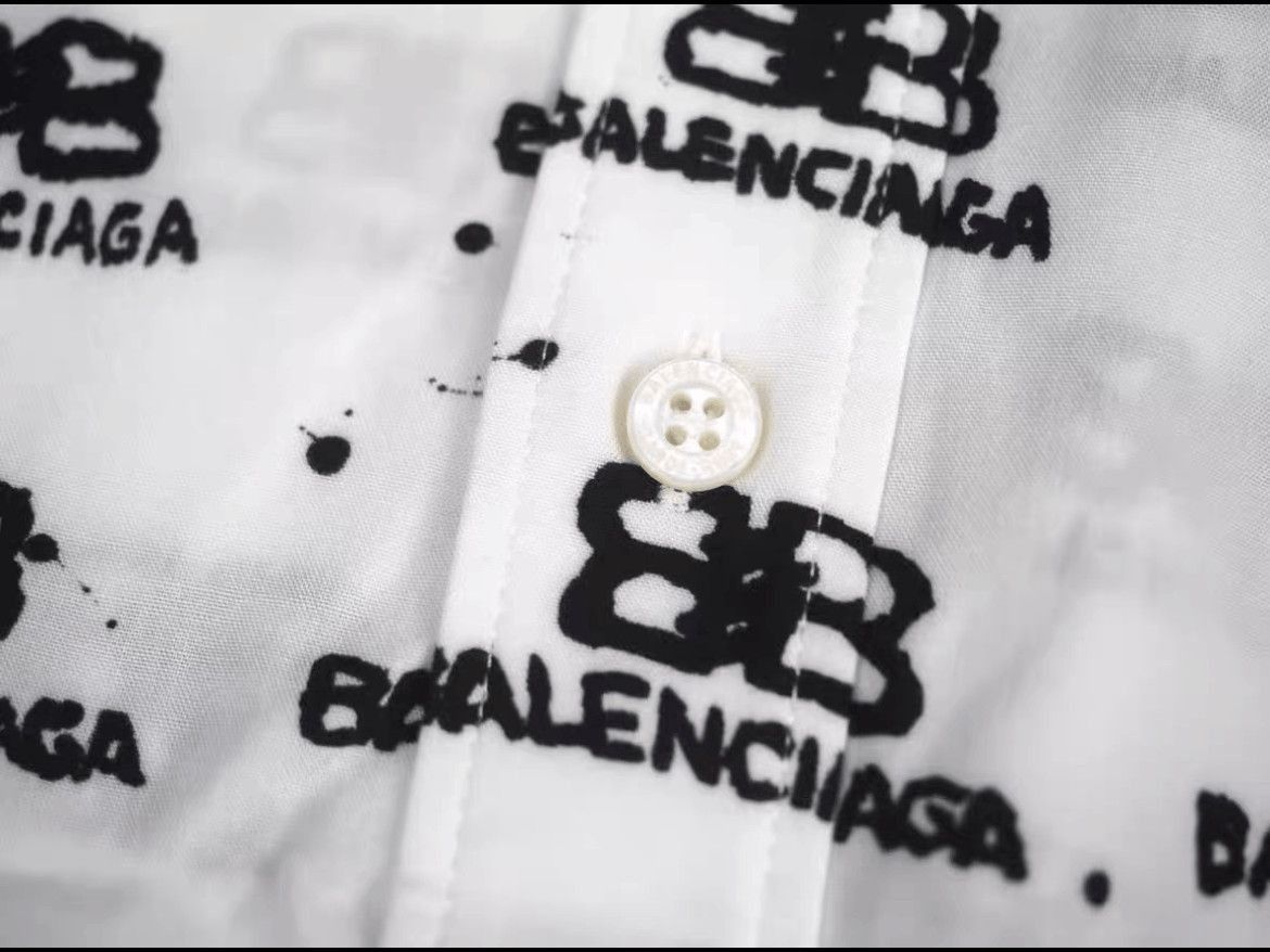 Balenciaga Sz 39 Balenciaga Monogram Logo OS Shirt-2507 Size US L / EU 52-54 / 3 - 4 Thumbnail