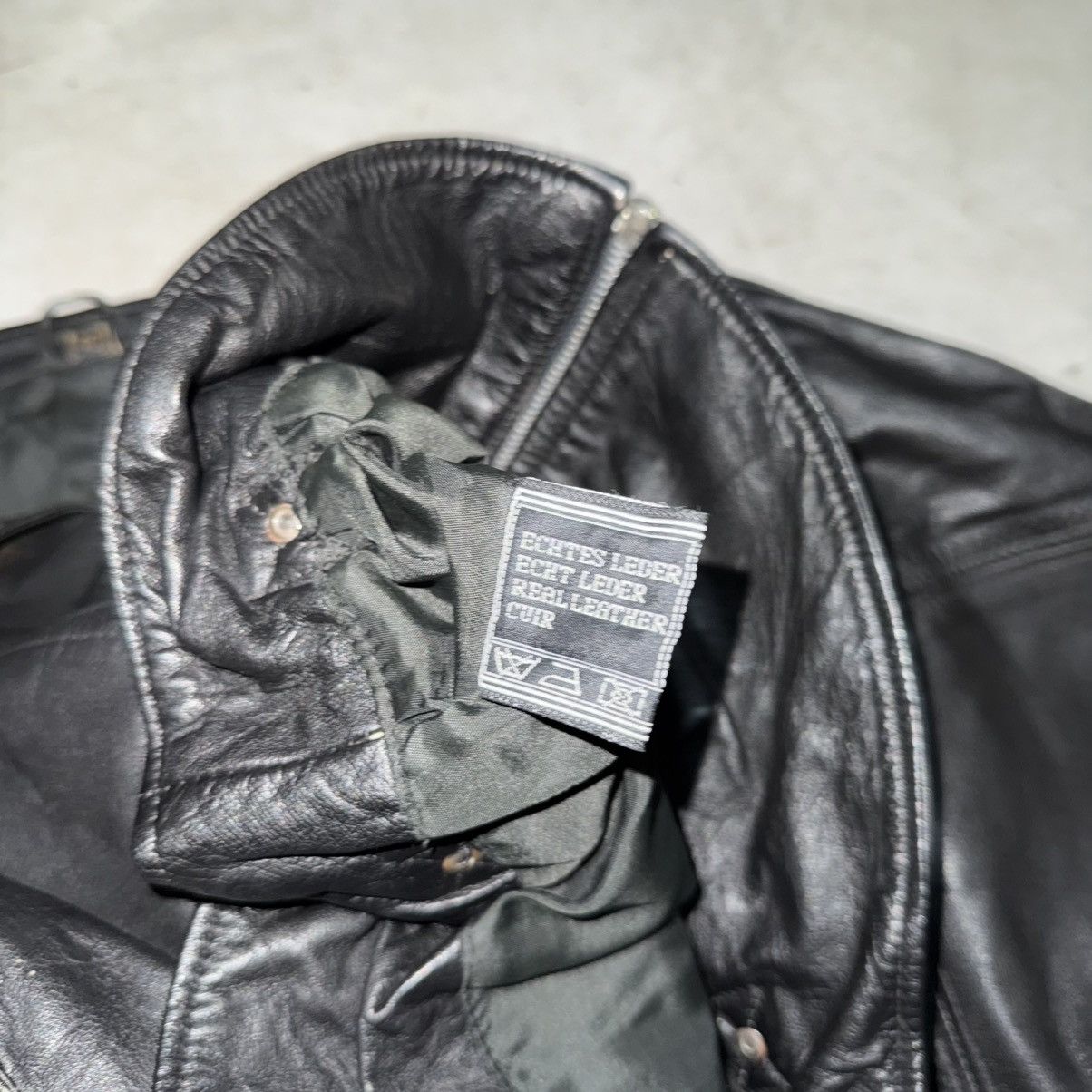 Japanese Brand Vintage womans shoulder zip up opium leather jacket Size S / US 4 / IT 40 - 8 Thumbnail