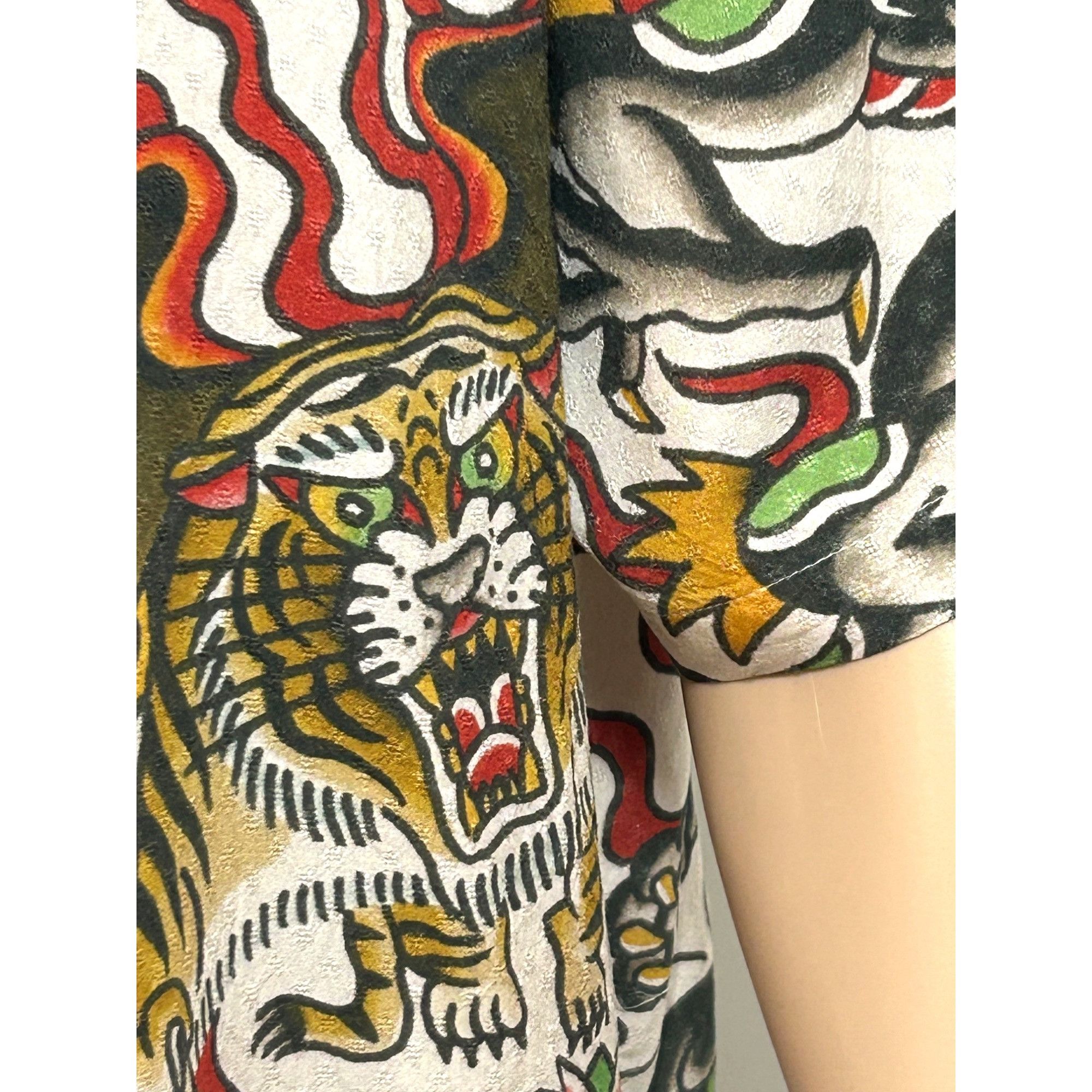 Volcom Yusuke Hamamoto Mens Shirt Graphic Art Short Sleeve X