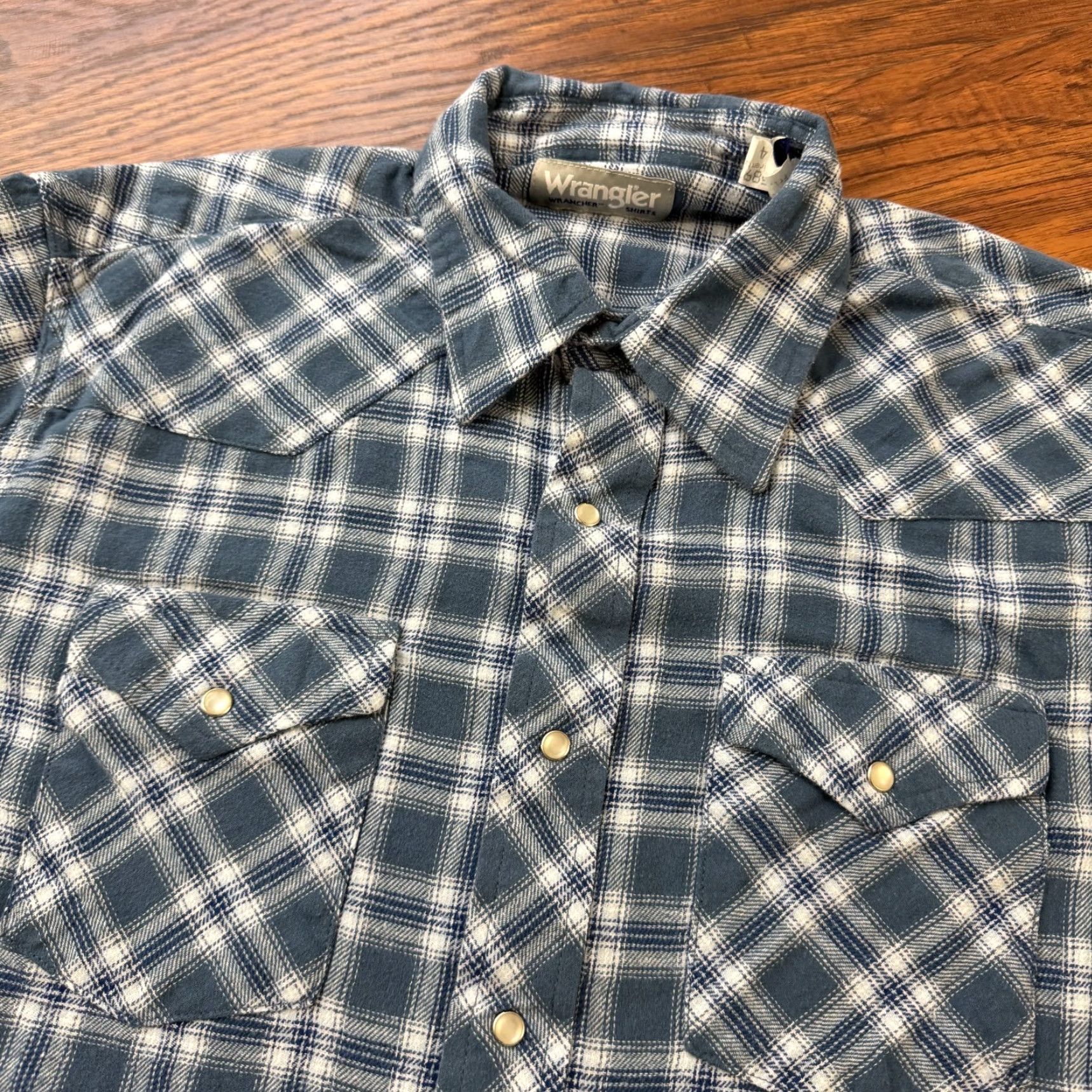 Wrangler VINTAGE Wrangler Shirt Mens L Blue Plaid Flannel Pearl Snap Long Sleeve Cotton Wrancher Size US L / EU 52-54 / 3 - 2 Thumbnail