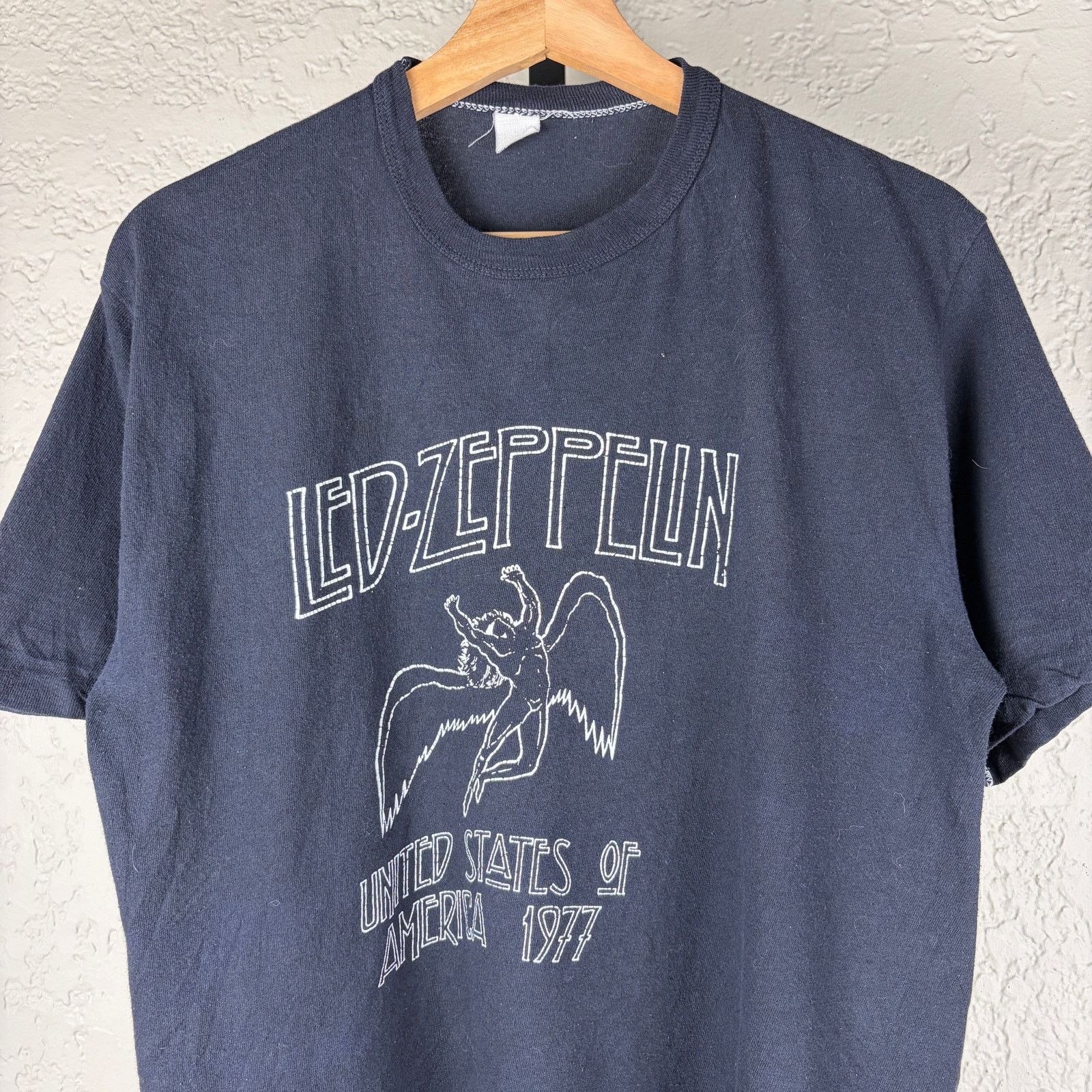 Vintage Vintage Led Zeppelin 1977 Original USA Tour Medium Band Tee Size US M / EU 48-50 / 2 - 2 Thumbnail