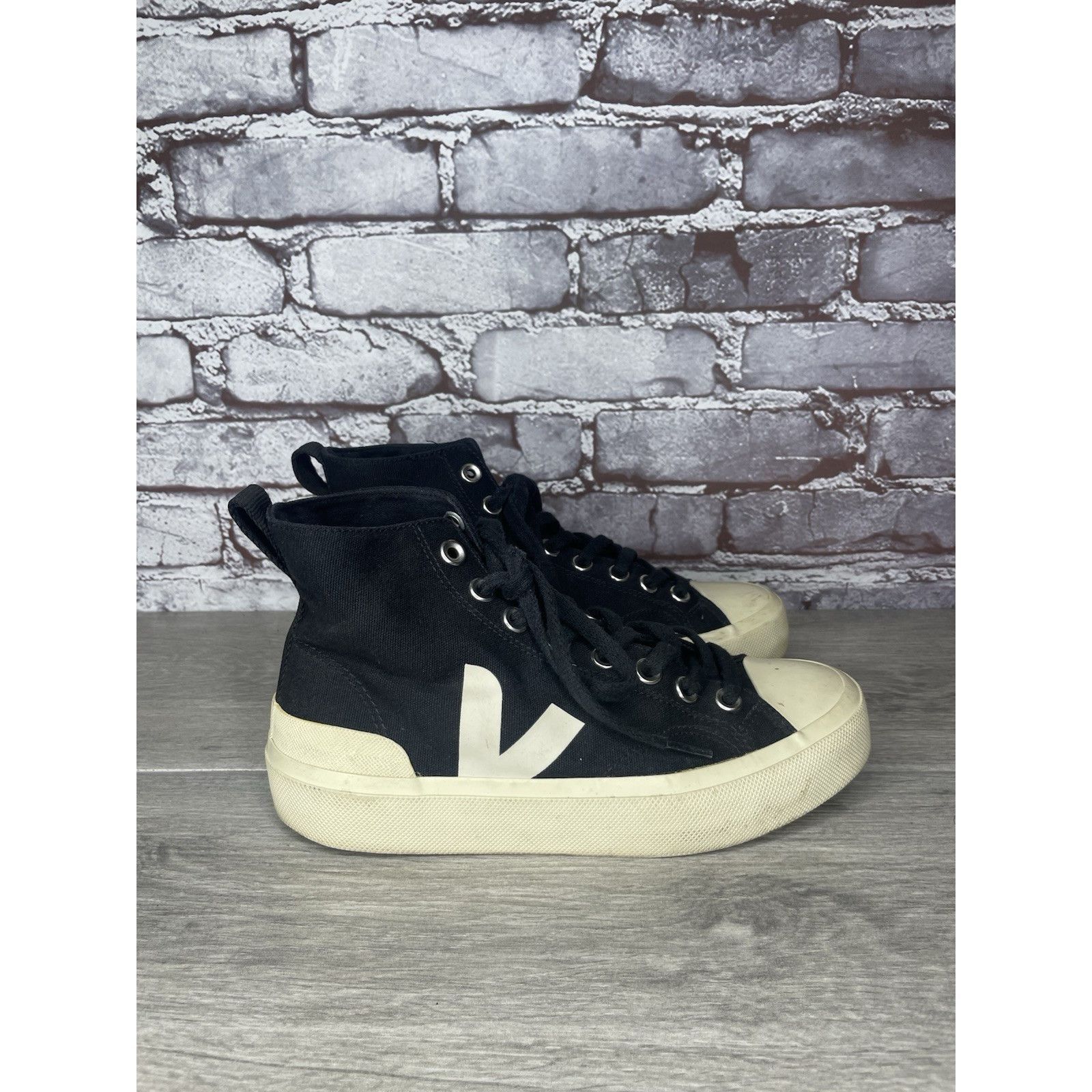 Veja Veja Wata II Canvas Hi-Top Black White Pierre Sneakers Women Size US 7 / IT 37 - 10 Thumbnail