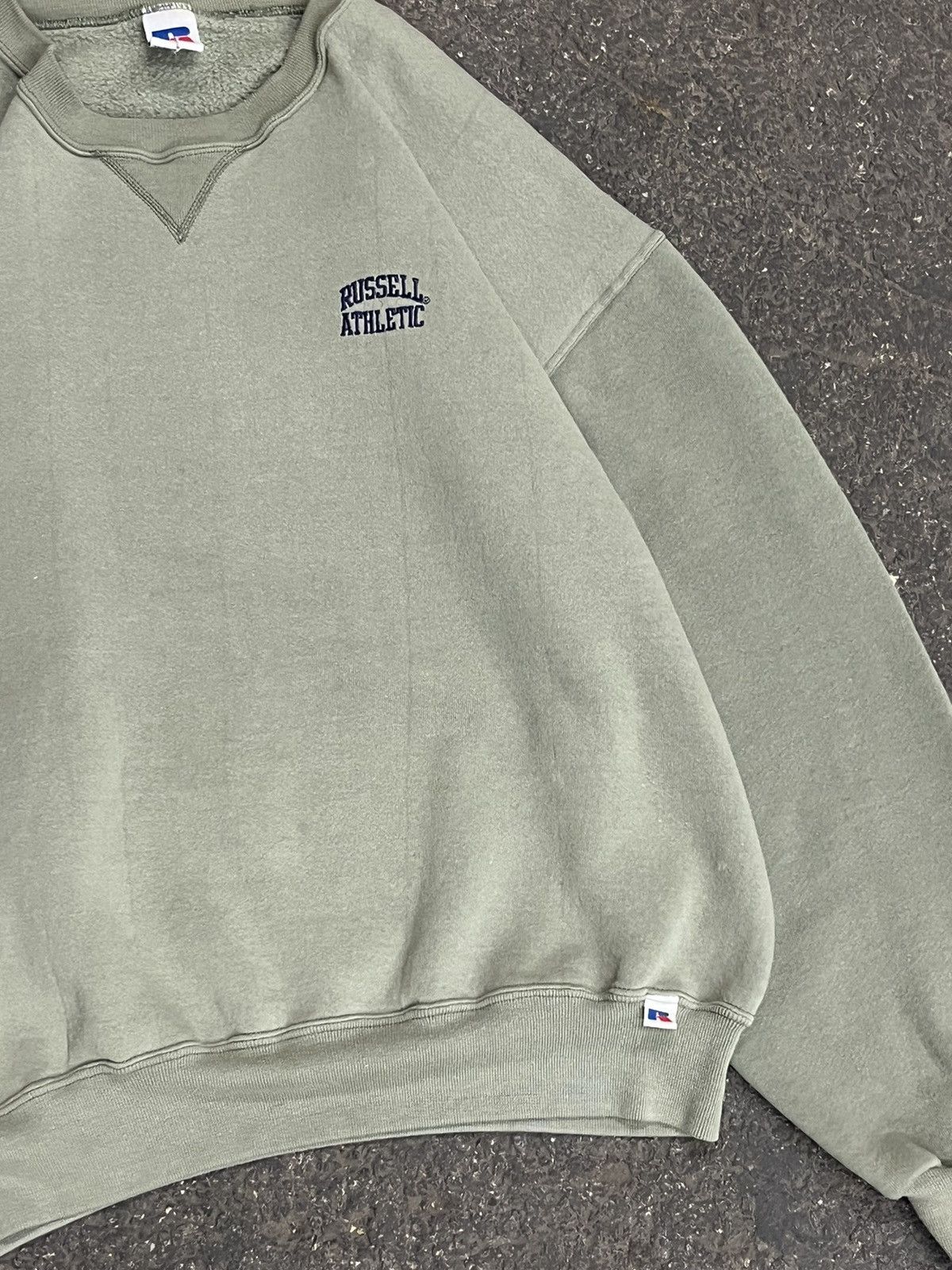 Russell Athletic × Vintage Russell athletic pistachio green earth tone boxy fit rare Size US XL / EU 56 / 4 - 3 Thumbnail