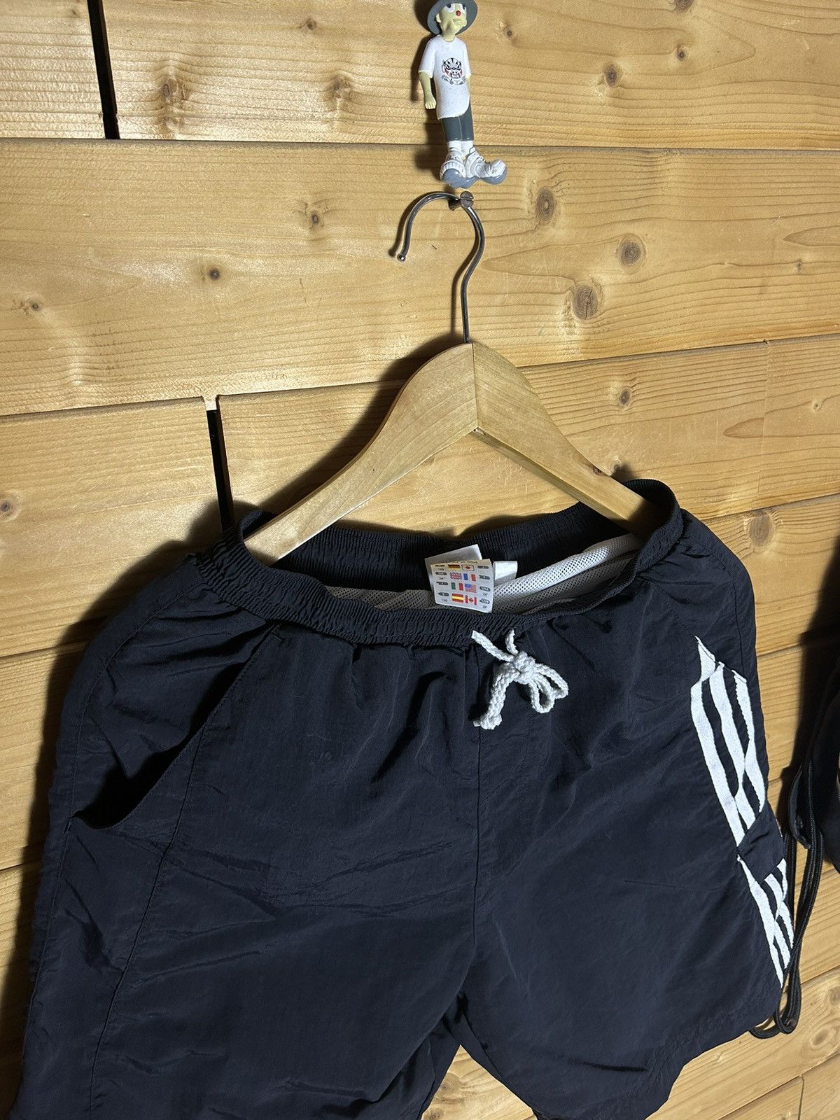 Vintage Vintage 2002 Adidas shorts Size US 28 / EU 44 - 2 Thumbnail