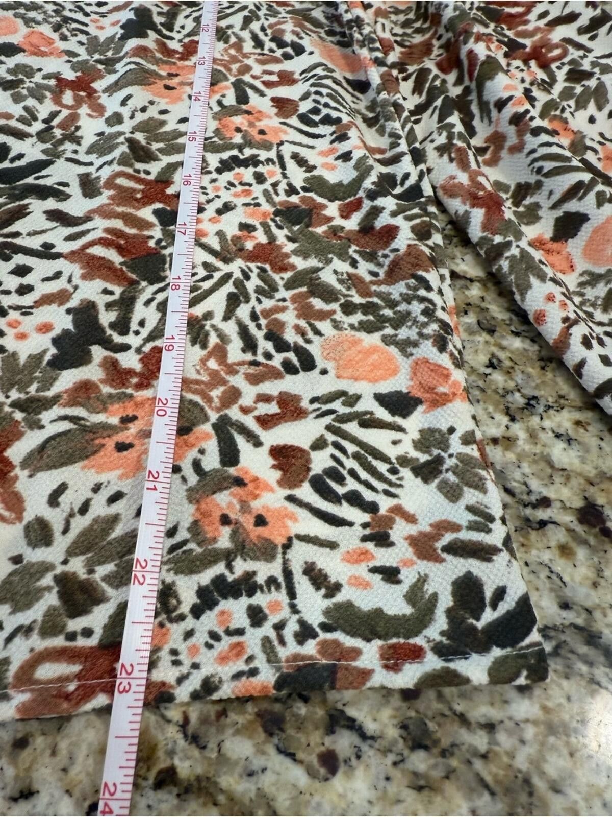 Other Jessica Simpson botanical top neutral hues long sleeves SM Size S / US 4 / IT 40 - 9 Thumbnail