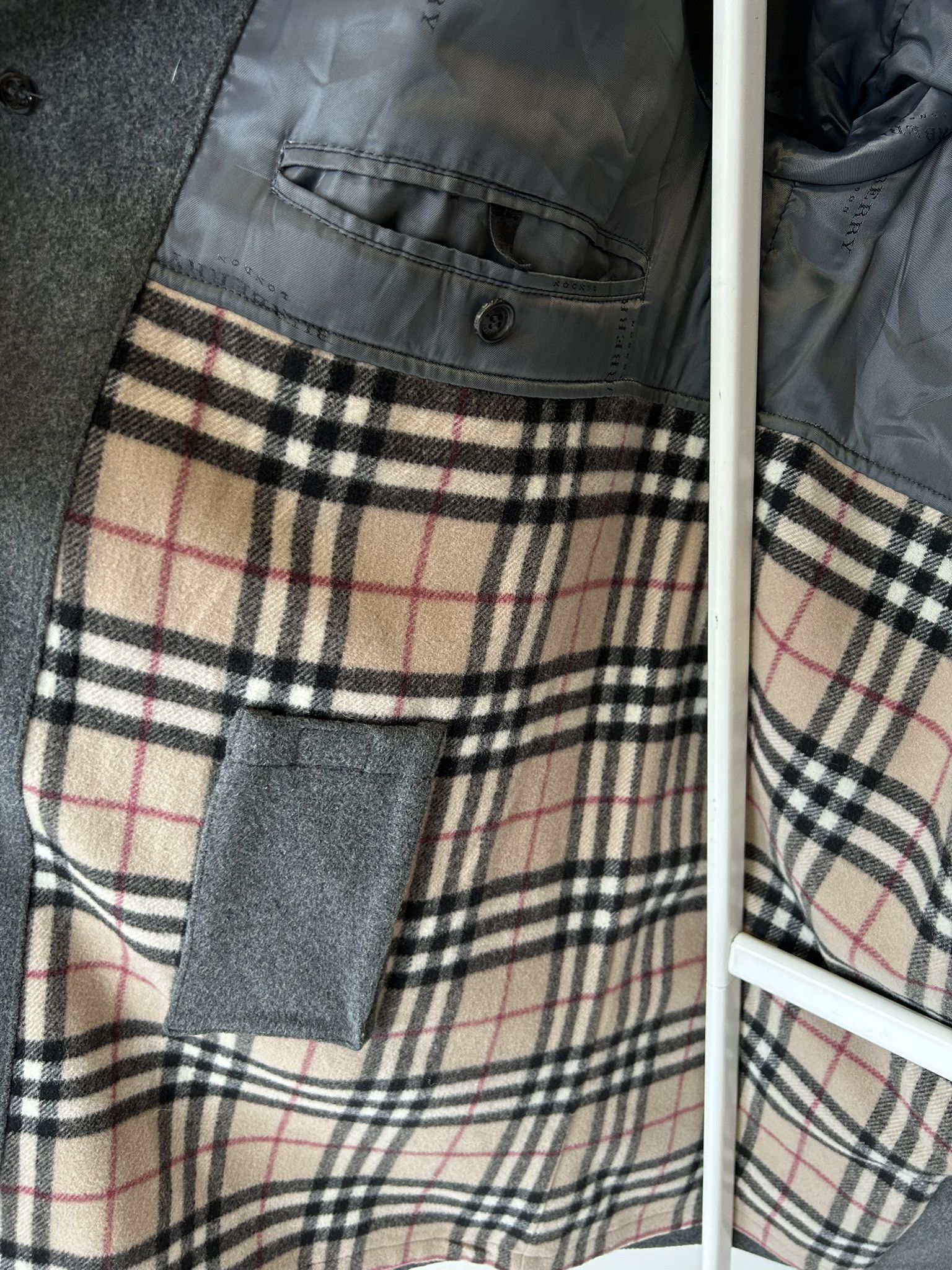 Burberry Burberry nova check lined wool and cashmere coat Size US L / EU 52-54 / 3 - 12 Thumbnail