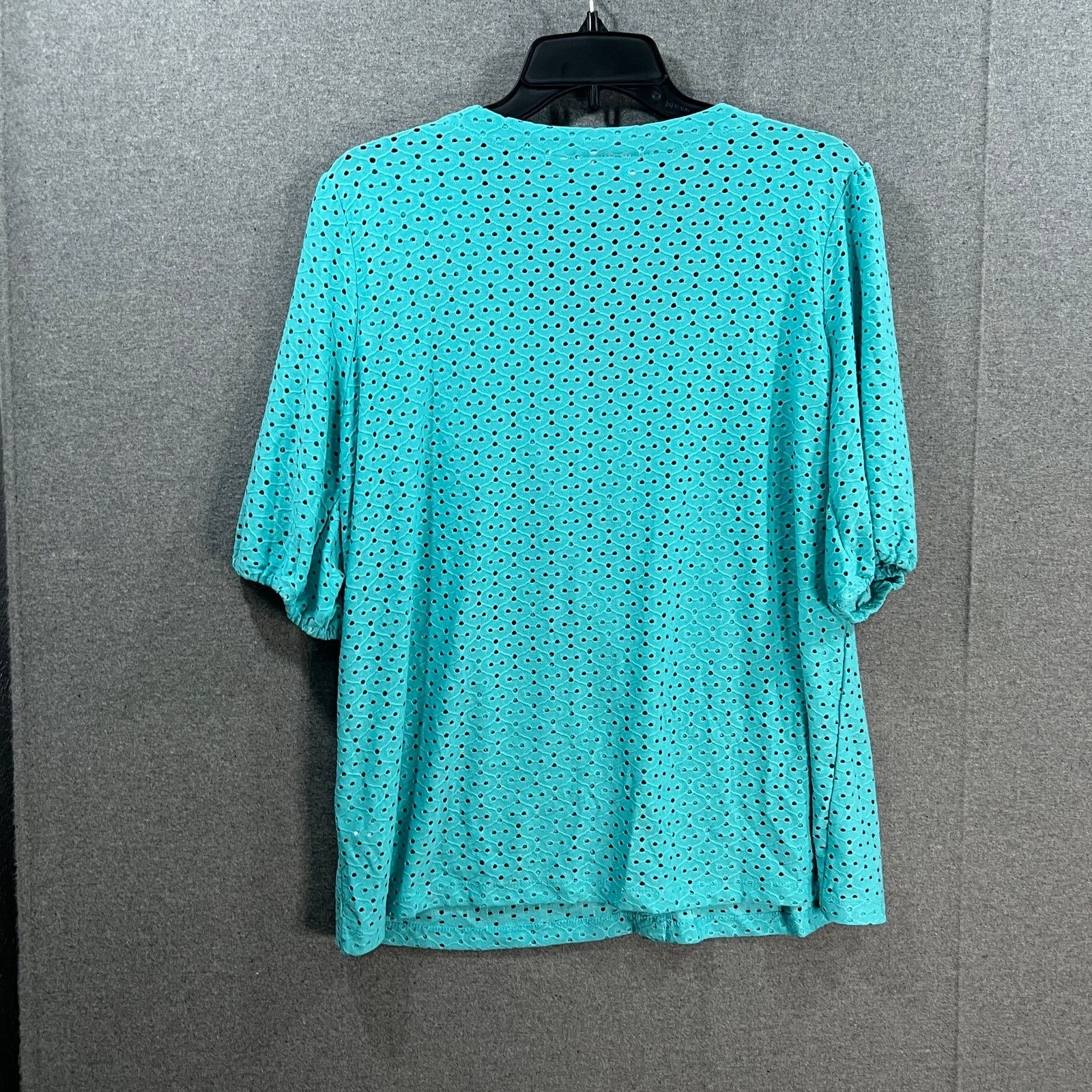 Other Susan Graver Eyelet Knit Button-Front Top with Blouson T Size L / US 10 / IT 46 - 2 Thumbnail