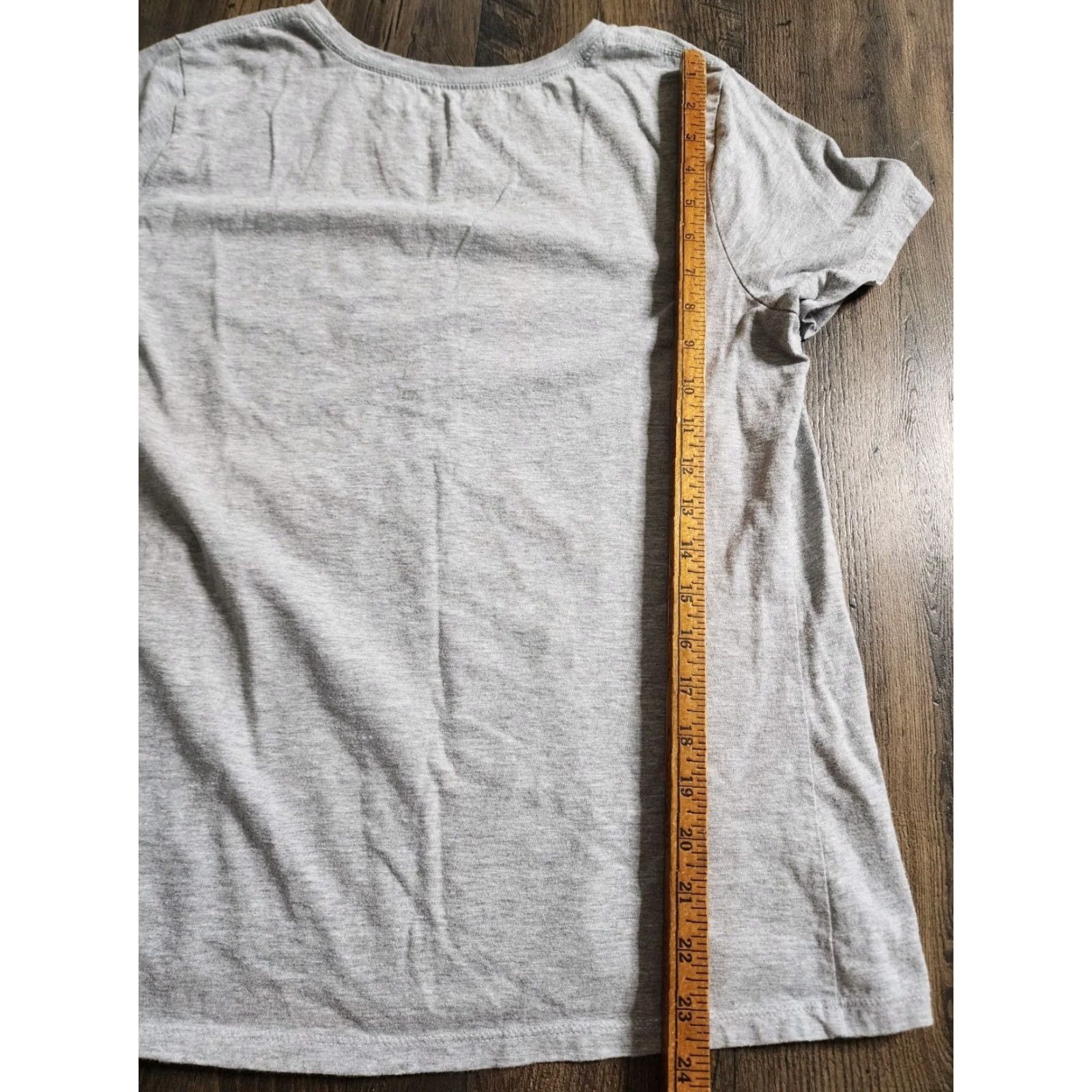 Vintage Womens L Yellowstone National Park You Can't Fix Stupid Bison Funny T Shirt Shirt Women L Gray Cotton Short Sleeve Crew Neck Men? No, Women. Size L / US 10 / IT 46 - 2 Thumbnail