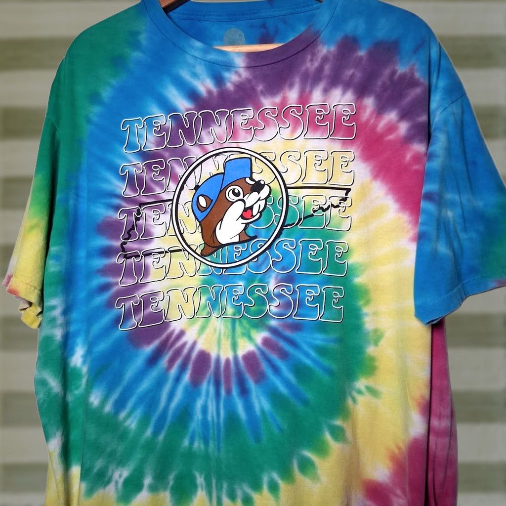 Rainbow BUC-EE'S Shirt Men XL Rainbow Tie Dye Gas Station Travel Superstore Graphic Print Crew Neck Short Sleeve Multicolor Cotton Logo Pattern Size US XL / EU 56 / 4 - 1 Thumbnail