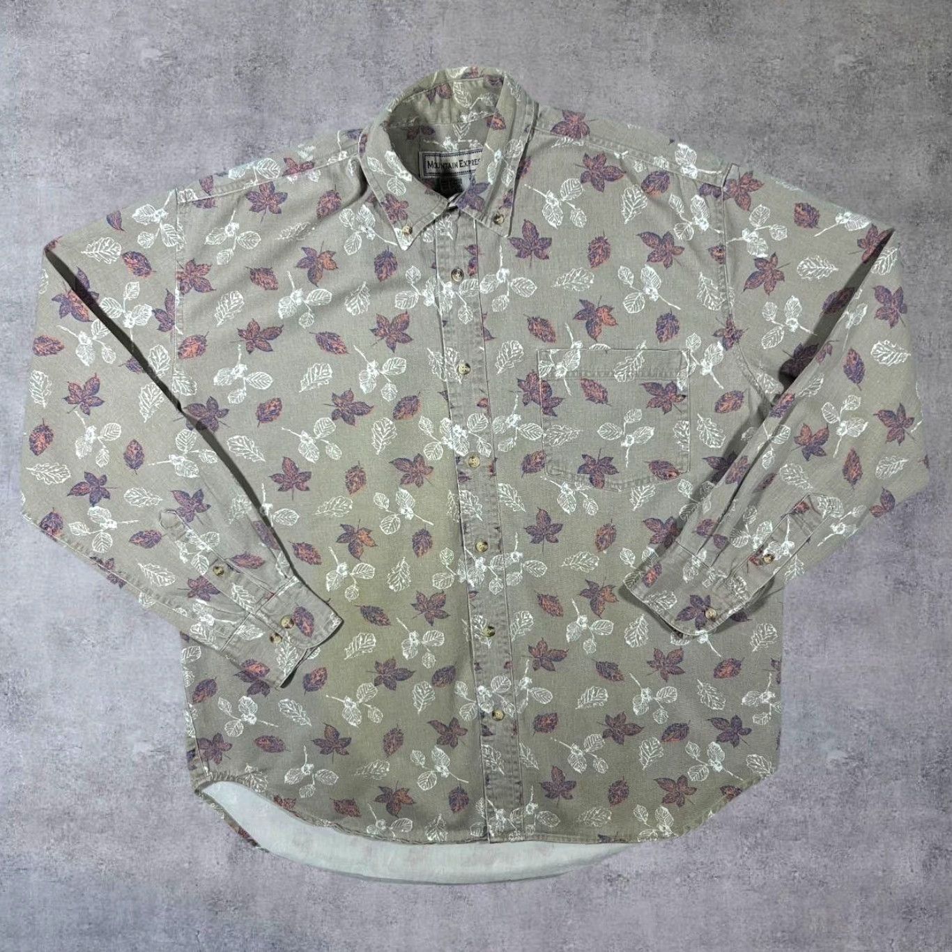 Express VINTAGE Mountain Express Beige Long Sleeve Button-Up Shirt M Mens Collared Cotton Leaf Patterned 100% UAE Beachwear 30" 24.5" 24" Size US M / EU 48-50 / 2 - 2 Thumbnail
