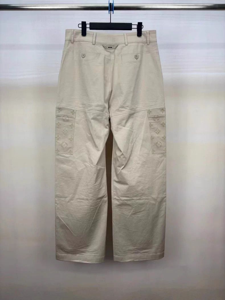 Louis Vuitton LOUIS VUITTON size US 50 24 new khaki flocked logo work st Size US 34 / EU 50 - 2 Thumbnail