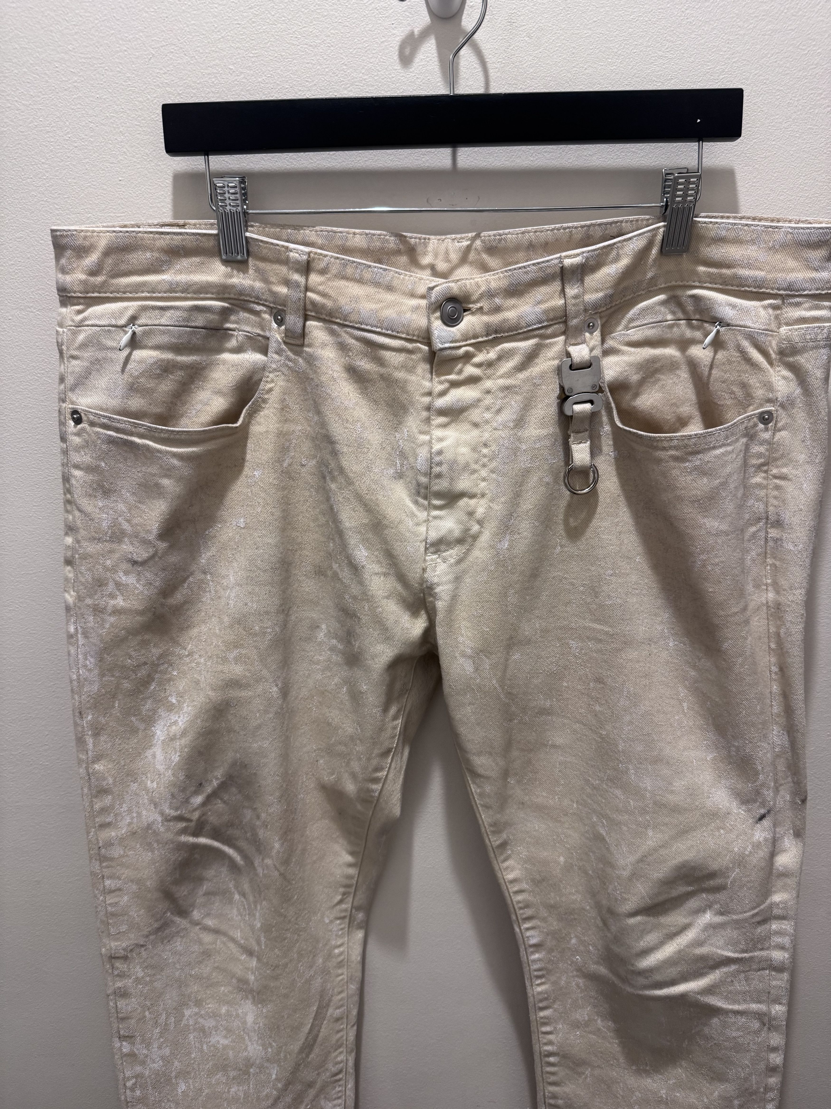 1017 ALYX 9SM 1017 9SM ALYX OFF WHITE PAINTED DENIM Size US 36 / EU 52 - 2 Thumbnail