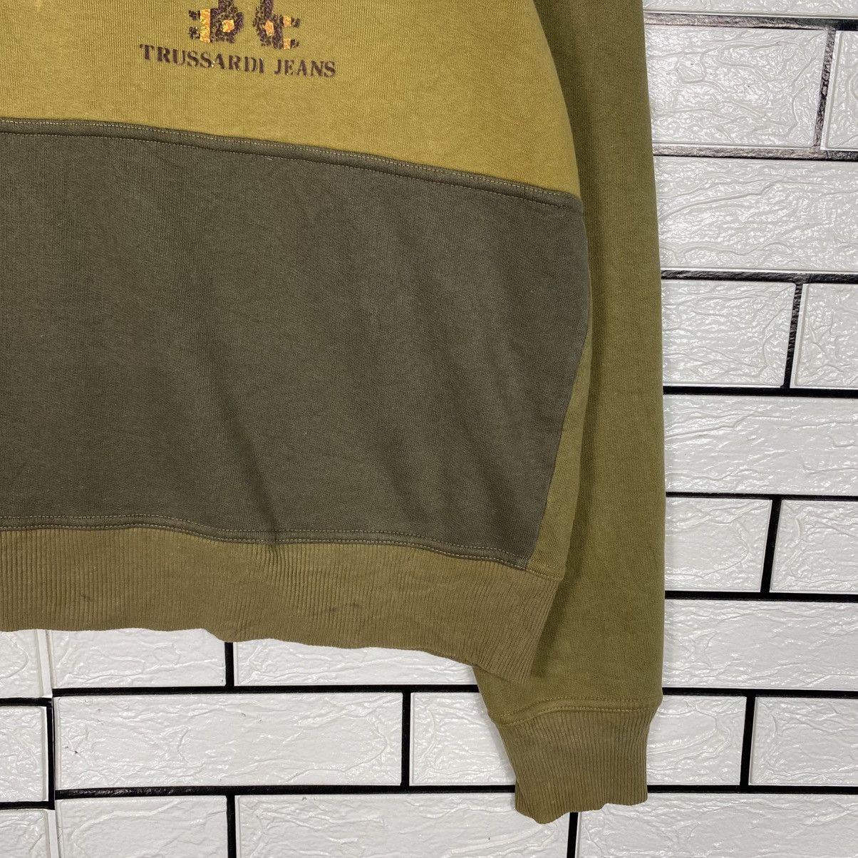 Japanese Brand Vintage Turtle Neck Sweatshirt Trussardi Big Logo Size US M / EU 48-50 / 2 - 6 Thumbnail