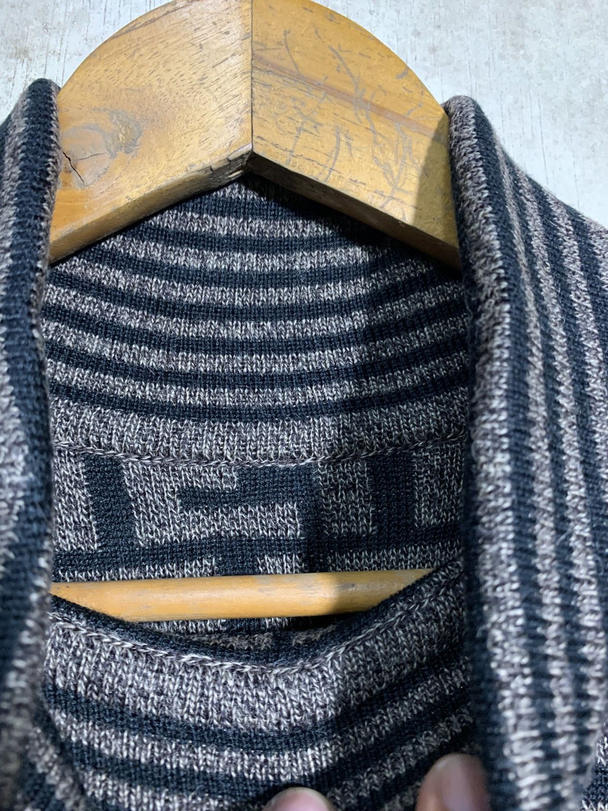 Fendi 🔥VTG FENDI ZUCCA MONOGRAM WOOL KNIT JUMPER TURTLENCK Size L / US 10 / IT 46 - 9 Thumbnail