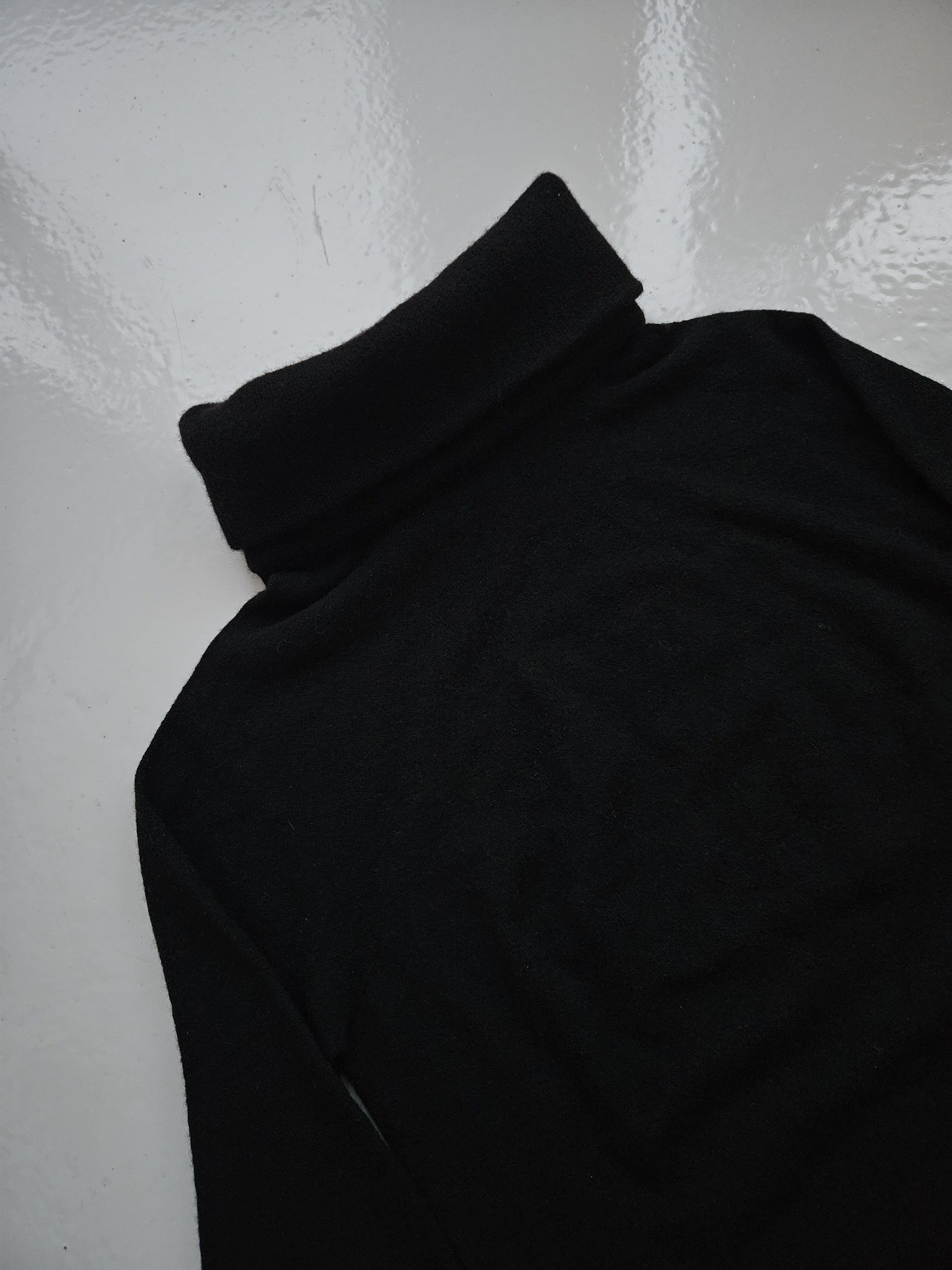 Chanel AW2001 Chanel logo plate cashmere blend turtleneck Size M / US 6-8 / IT 42-44 - 9 Thumbnail
