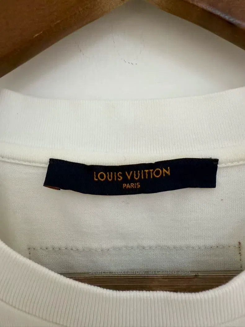 Louis Vuitton Louis Vuitton White paratrooper logo short sleeve Size US S / EU 44-46 / 1 - 4 Thumbnail