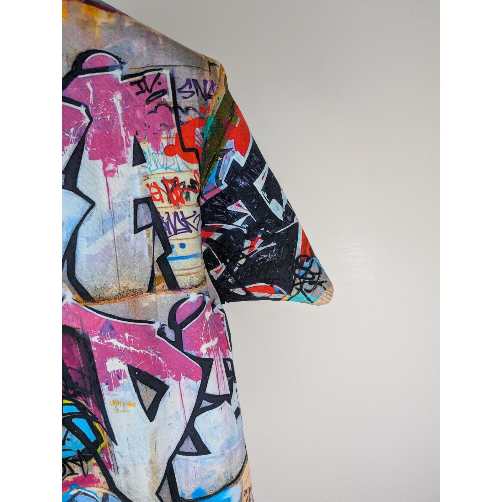 Vivienne Westwood o1rshd1 Classic Graffiti Print T-Shirt in Multiolor Size US S / EU 44-46 / 1 - 13 Thumbnail