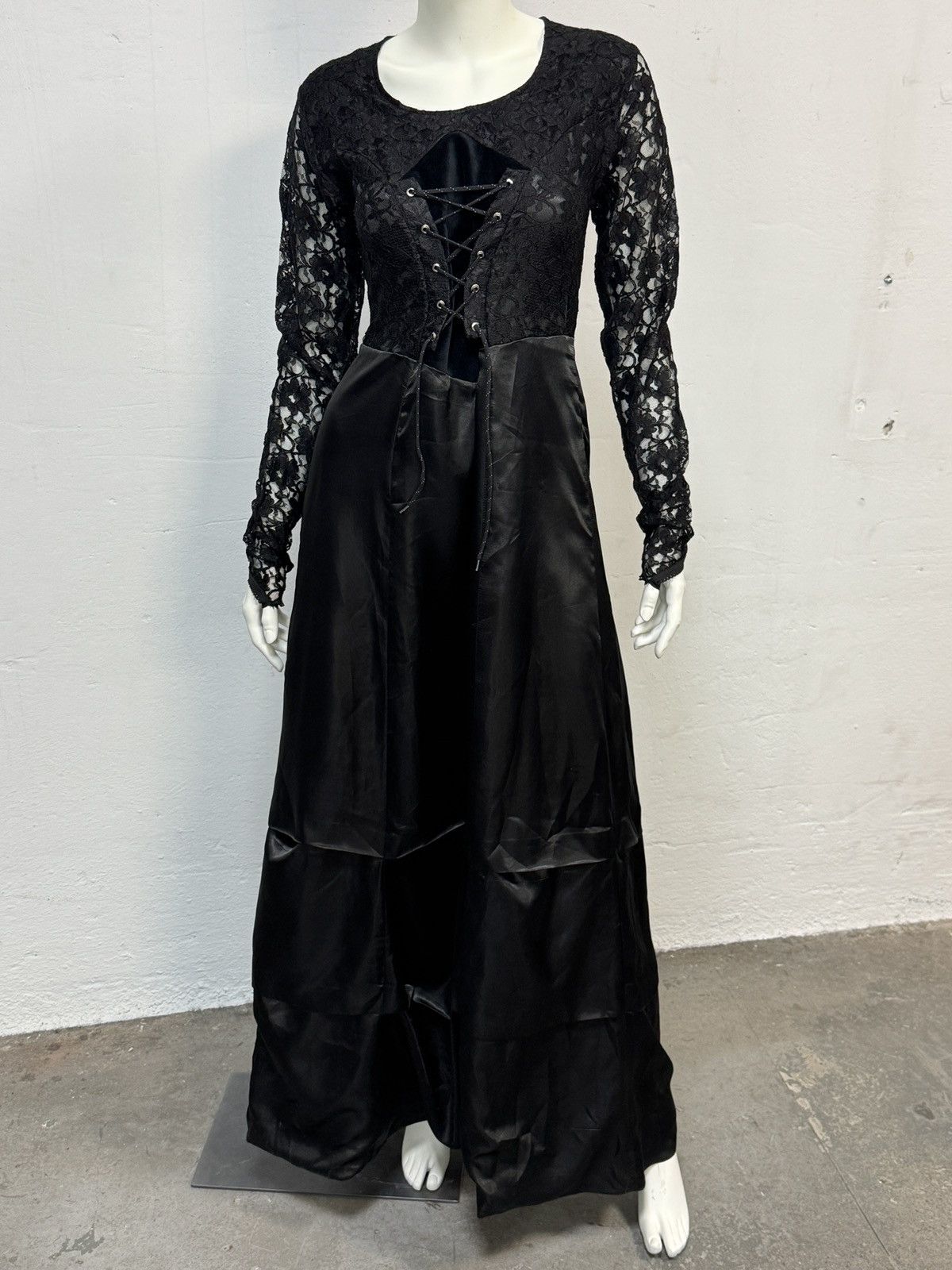 Vintage Vintage Archive Gothic y2k Maxi Dress Size M / US 6-8 / IT 42-44 - 1 Thumbnail