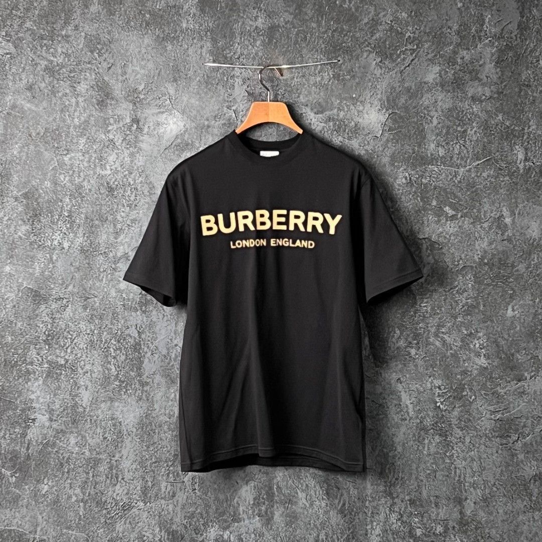 Burberry Burberry Retro Printed T-Shirt m Men Size US M / EU 48-50 / 2 - 1 Thumbnail