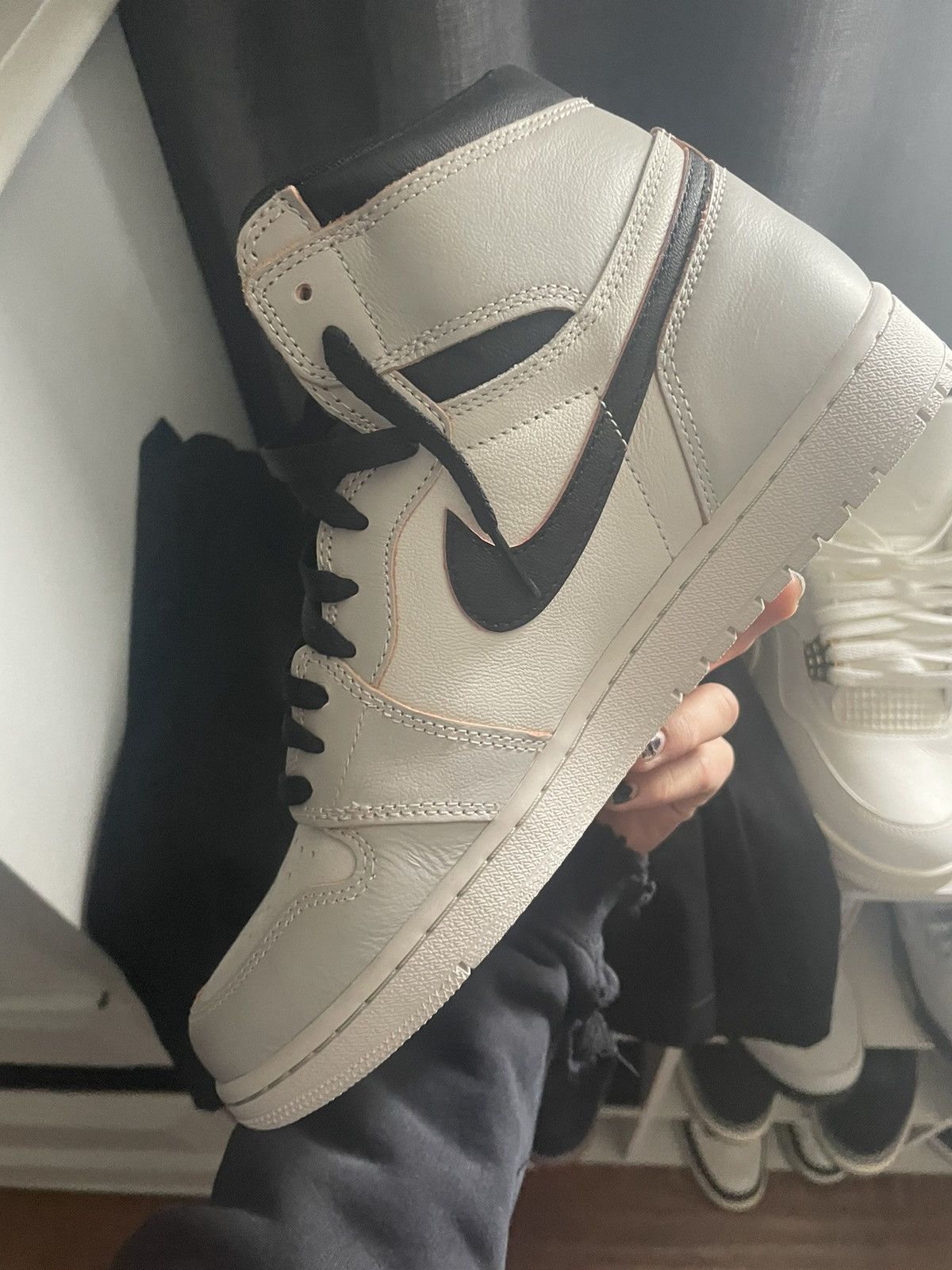 Jordan Brand × Nike Air Jordan 1 NYC to Paris Size US 10 / EU 43 - 6 Thumbnail