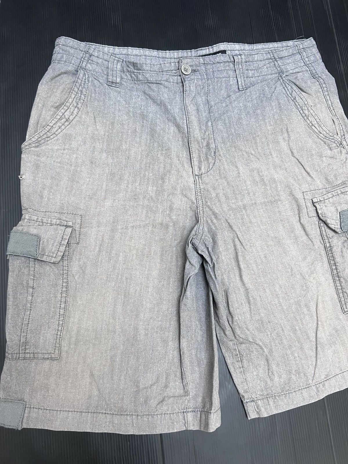 Vintage Vintage AirWalk Cargo Short Pant Size US 34 / EU 50 - 2 Thumbnail